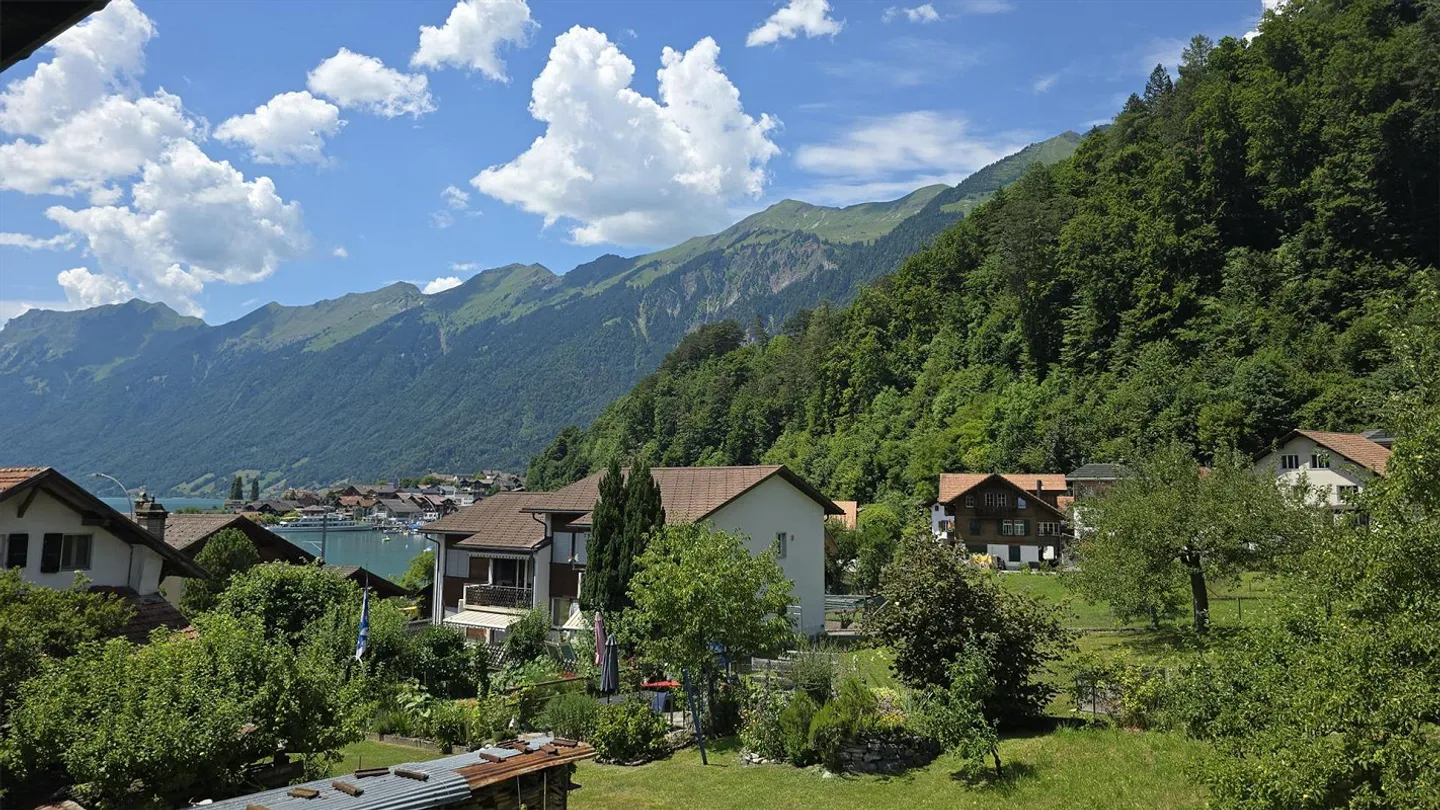 Appartement 3.5 pièces ensoleillé et central avec vue sur le lac - Photo 2 sur 15