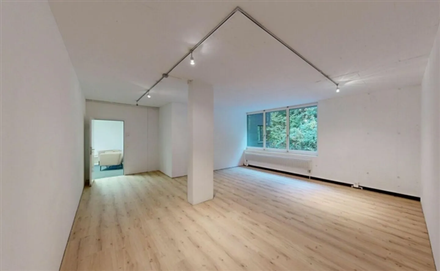 Stylish working: Your 37m² commercial space with reception area in Gwand Merenschwand - Photo 2 of 12