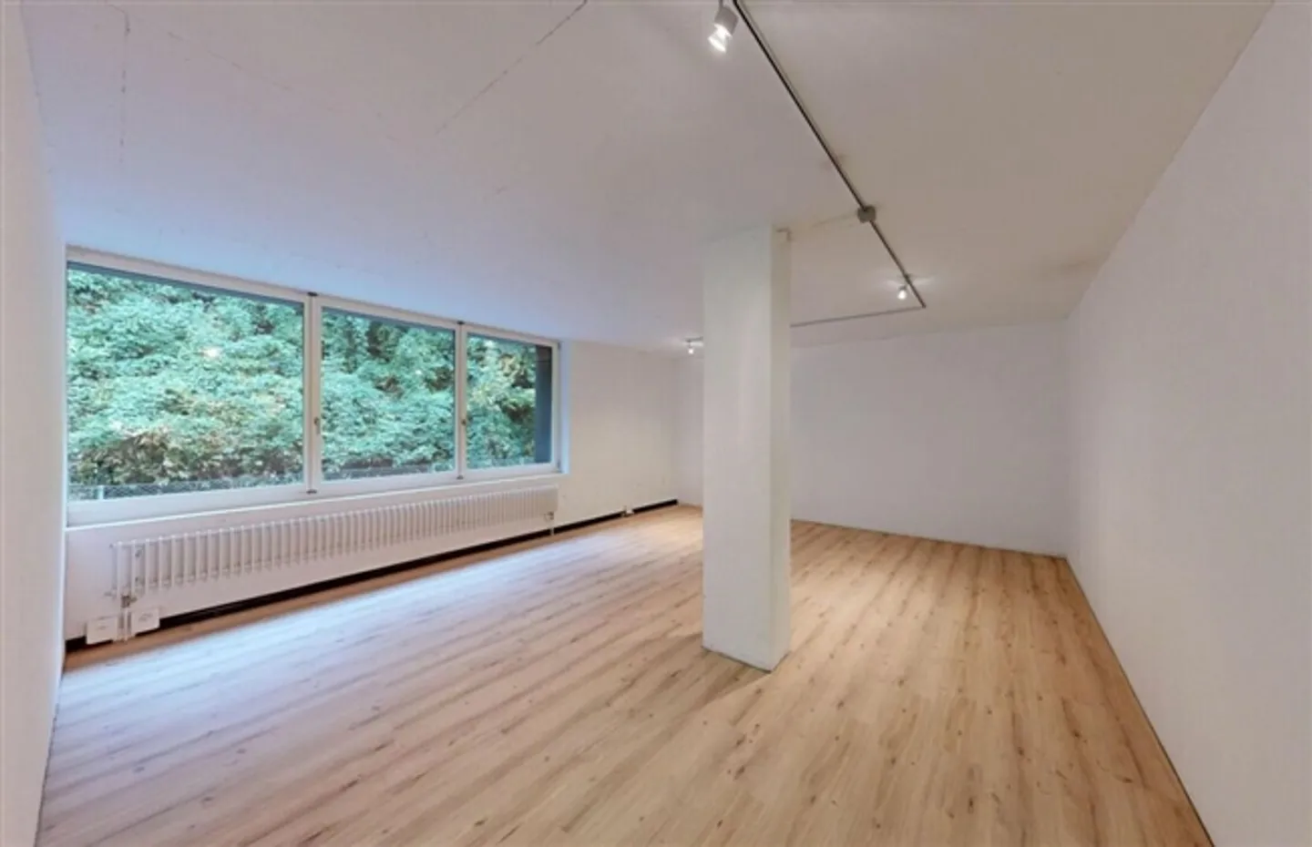 Stylish working: Your 37m² commercial space with reception area in Gwand Merenschwand - Photo 4 of 12