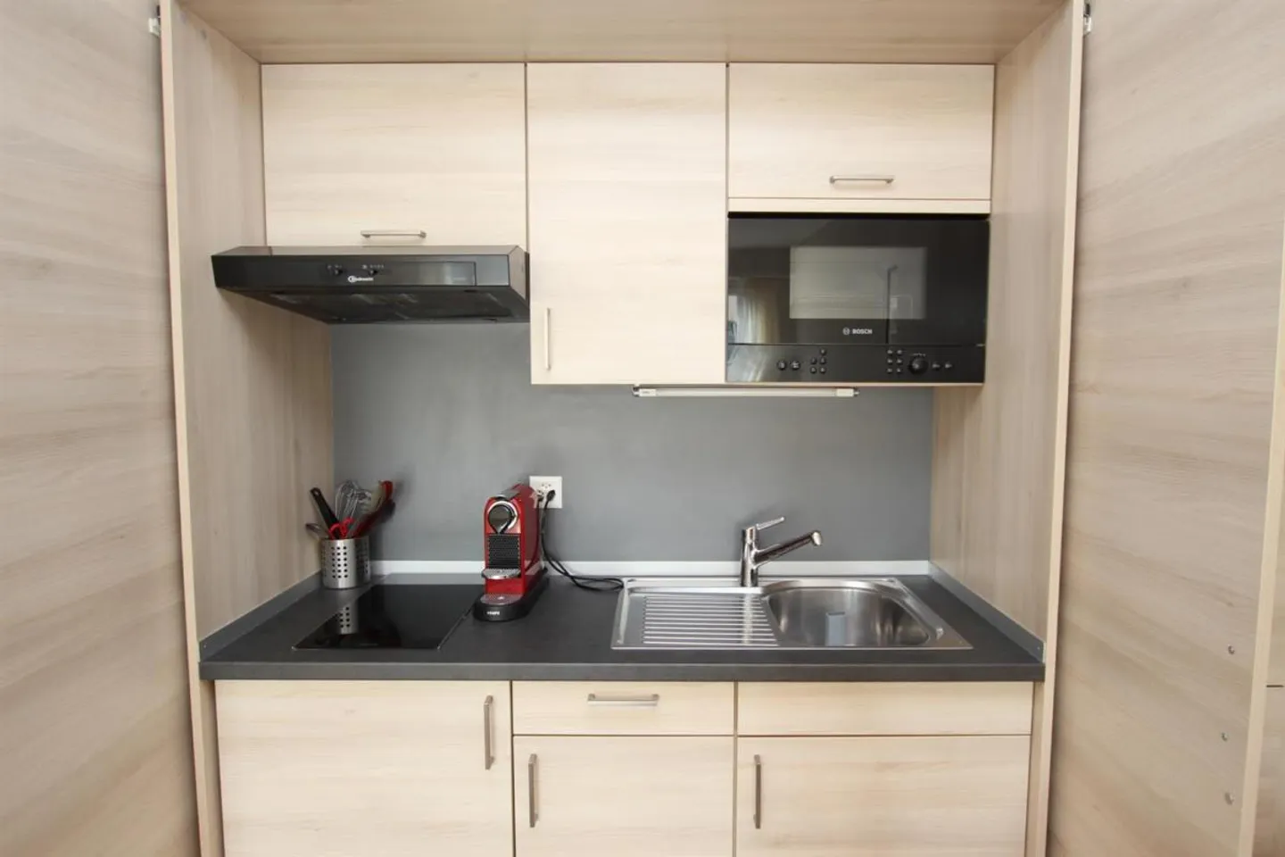 appartement studio - Photo 3 sur 4