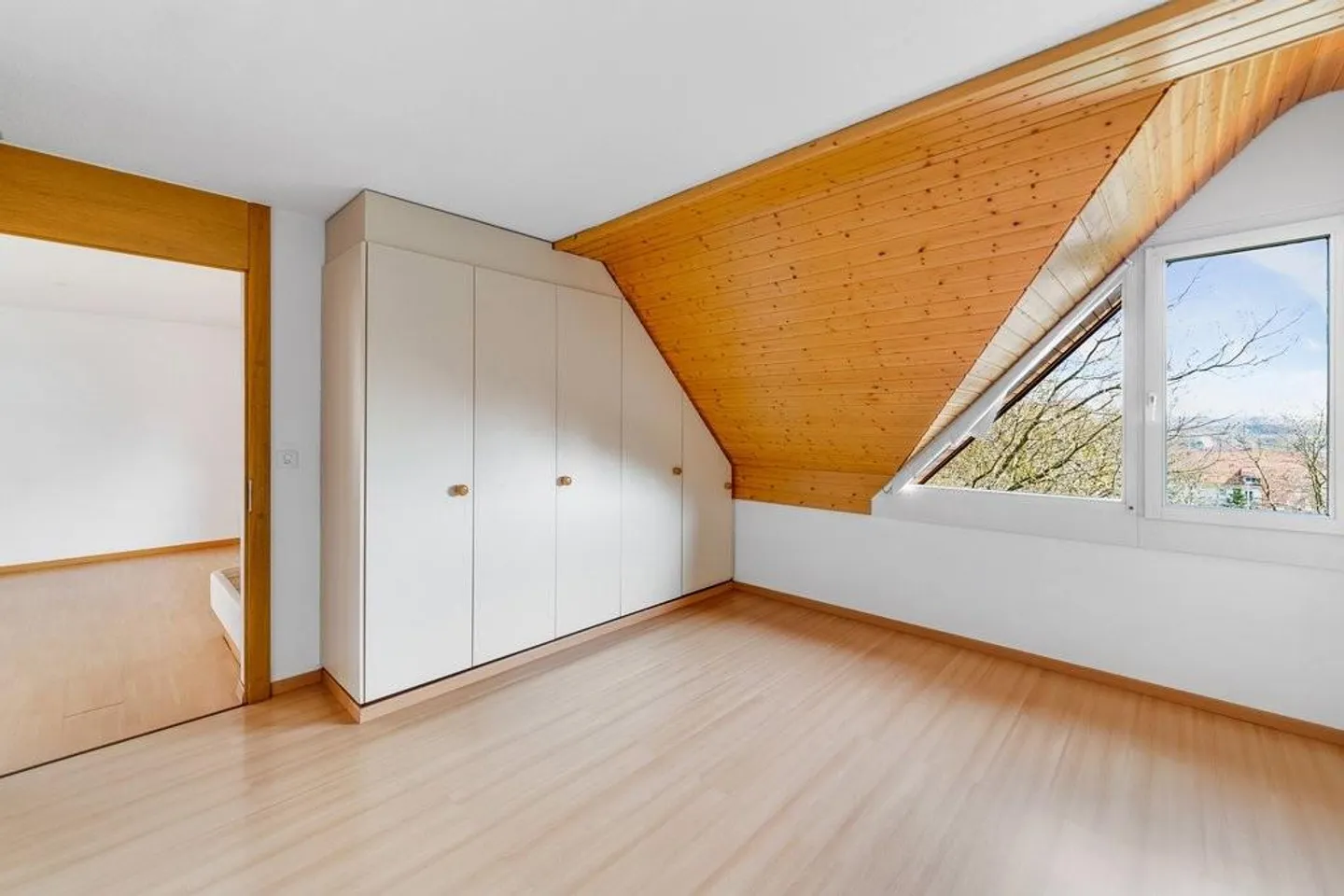 Beaucoup d'espace pour votre rêve de maison - Appartement confortable avec cheminée - Photo 5 sur 10