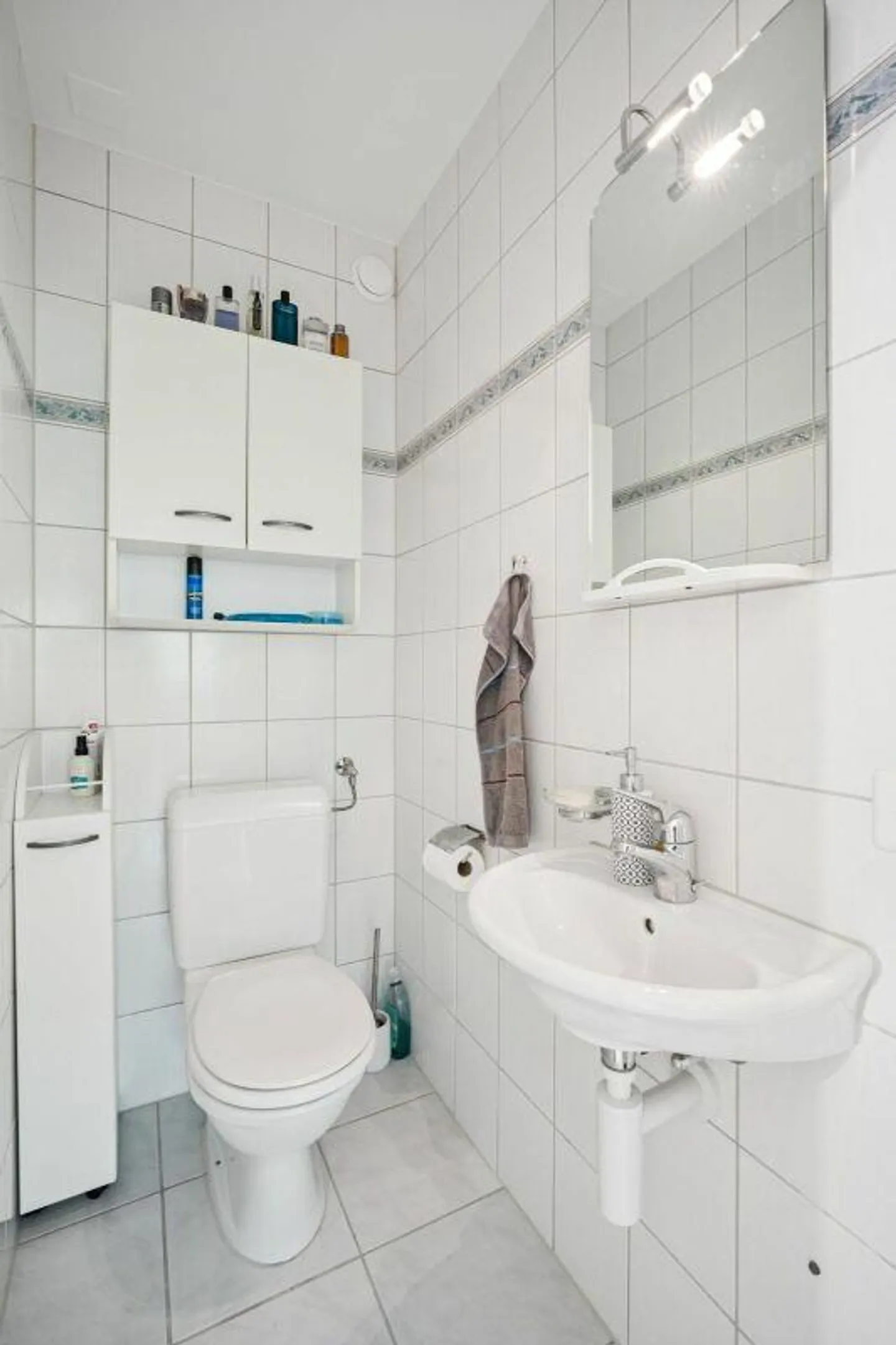 Appartement moderne et confortable de 4½ pièces avec grand balcon sud et place de parking - Photo 8 sur 10