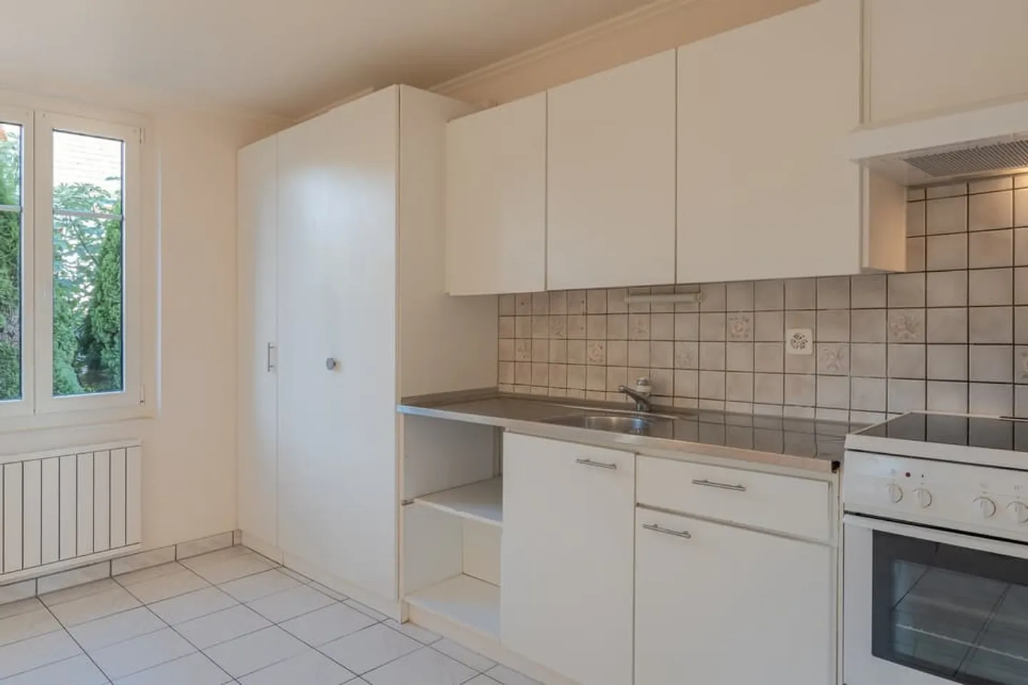 Beautiful two-family house in the city center - Photo 8 of 13