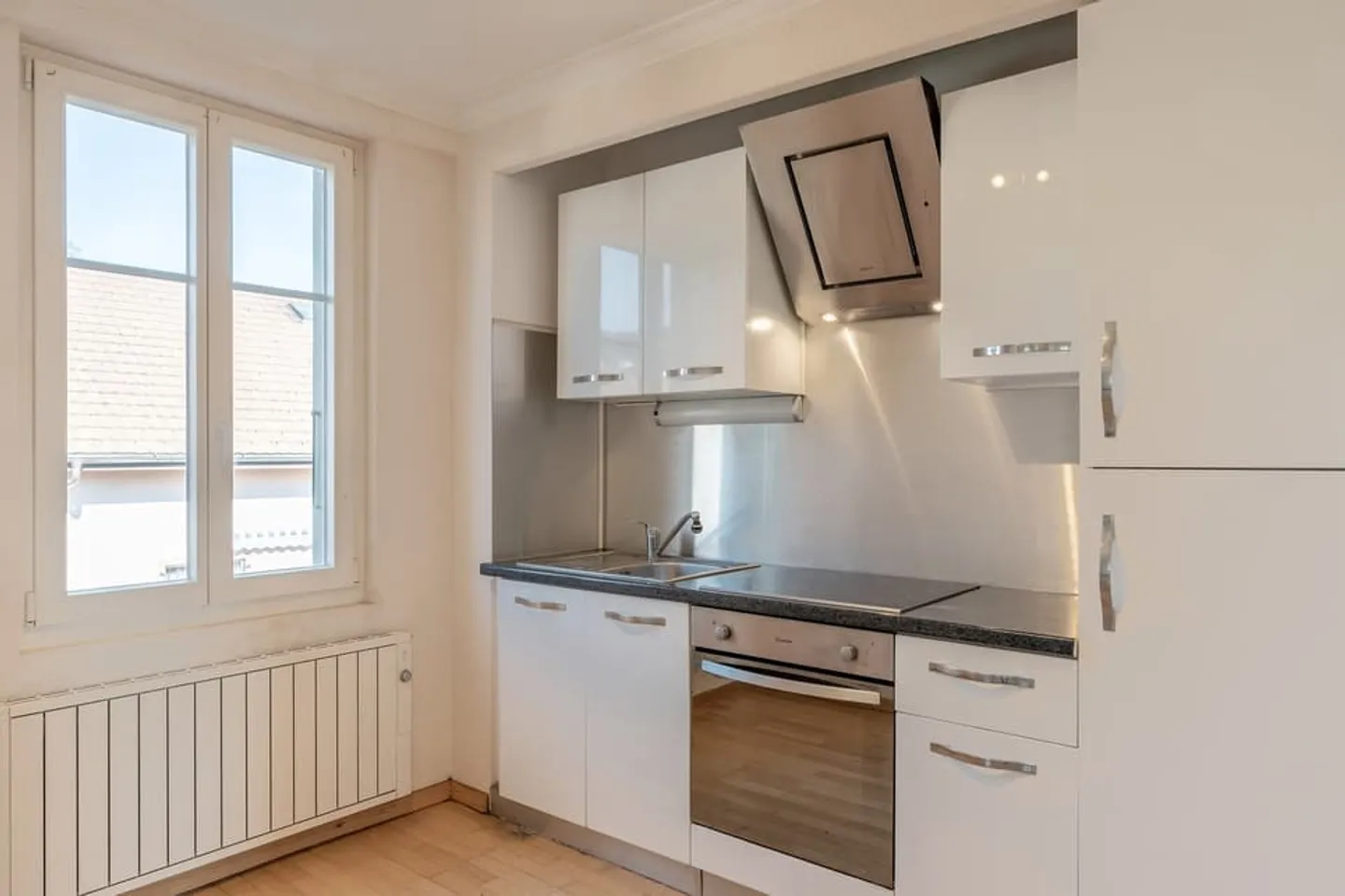 Beautiful two-family house in the city center - Photo 13 of 13