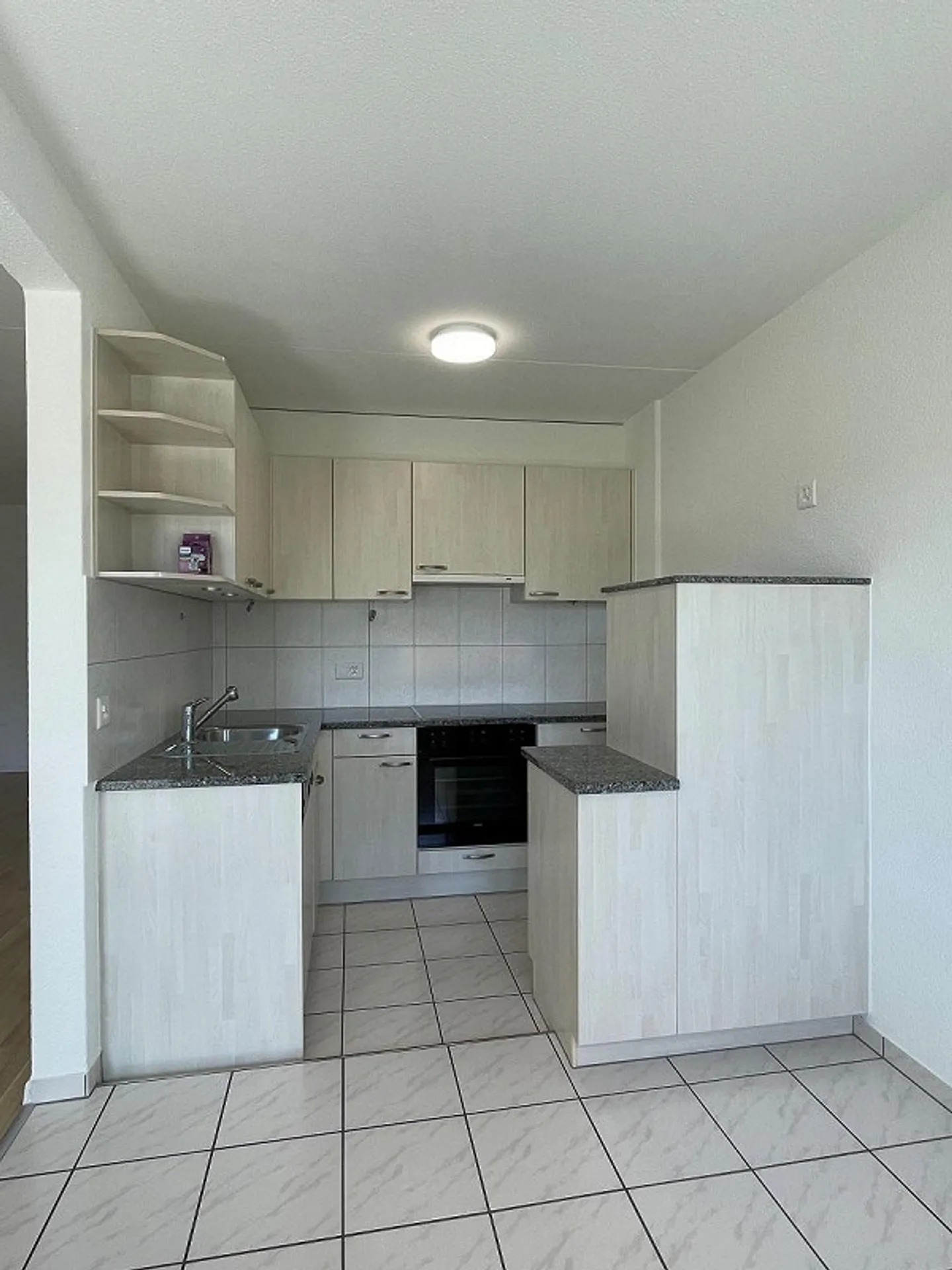Zentrale Wohnung in Lyss - Foto 2 von 9
