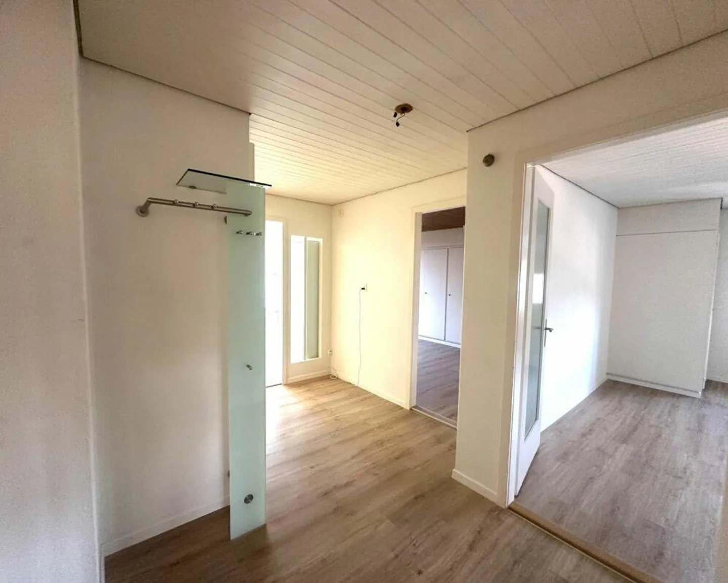 Appartement sous les combles rénové et confortable cherche de nouveaux locataires - Photo 4 sur 10