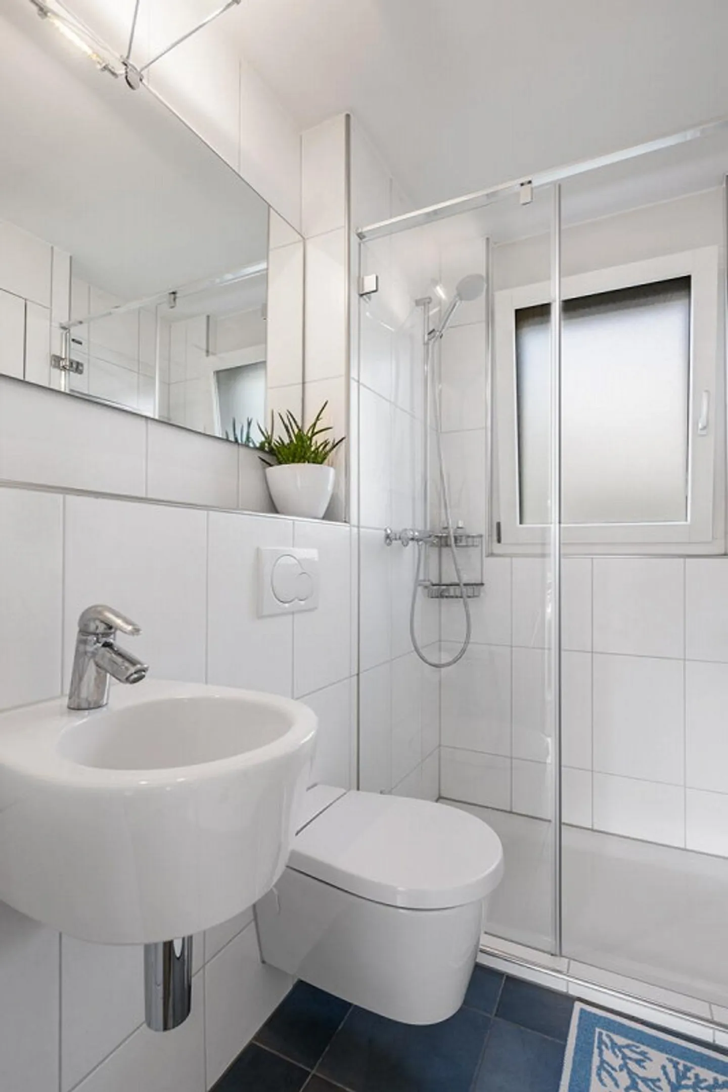 Appartamento attico esclusivo con vista a Oberengstringen - Foto 6 di 8