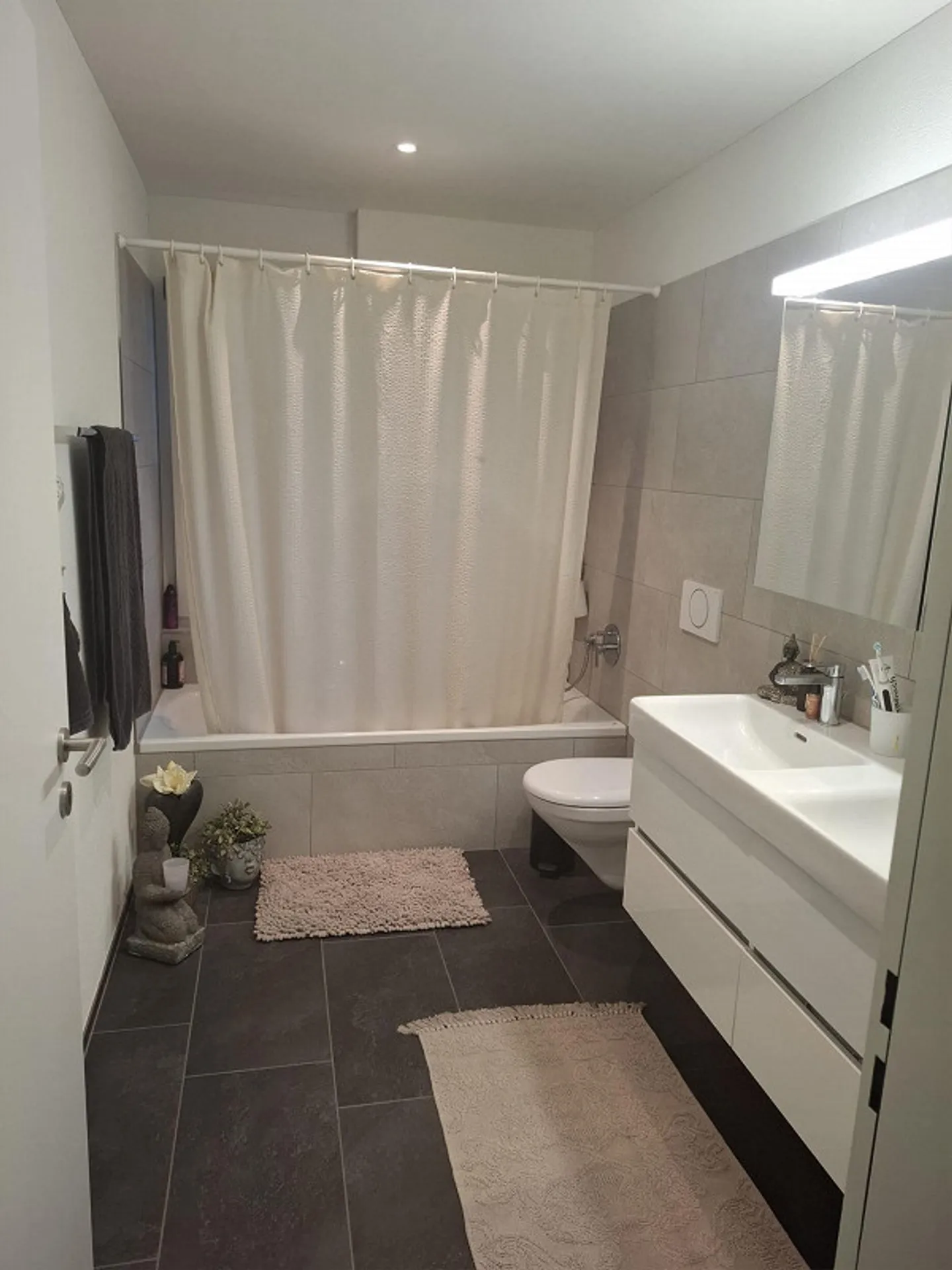 WG-Zimmer in ruhiger Wohlfüloase - Foto 3 von 7