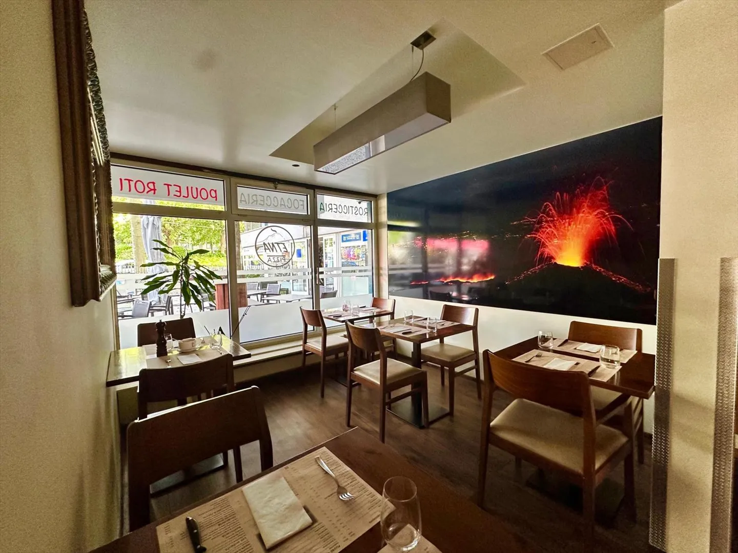 Restaurant - Photo 11 of 11
