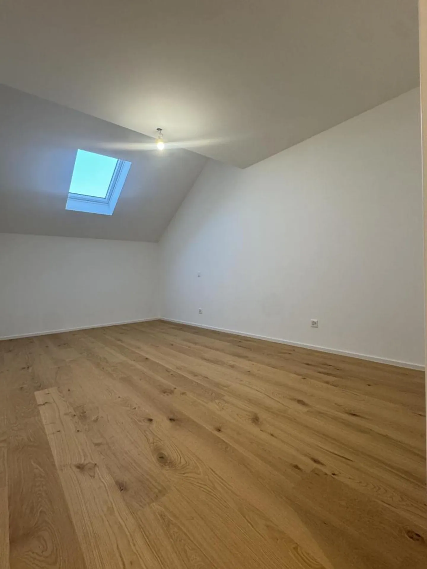 Maison Mitoyenne Rénovée - Photo 10 sur 13