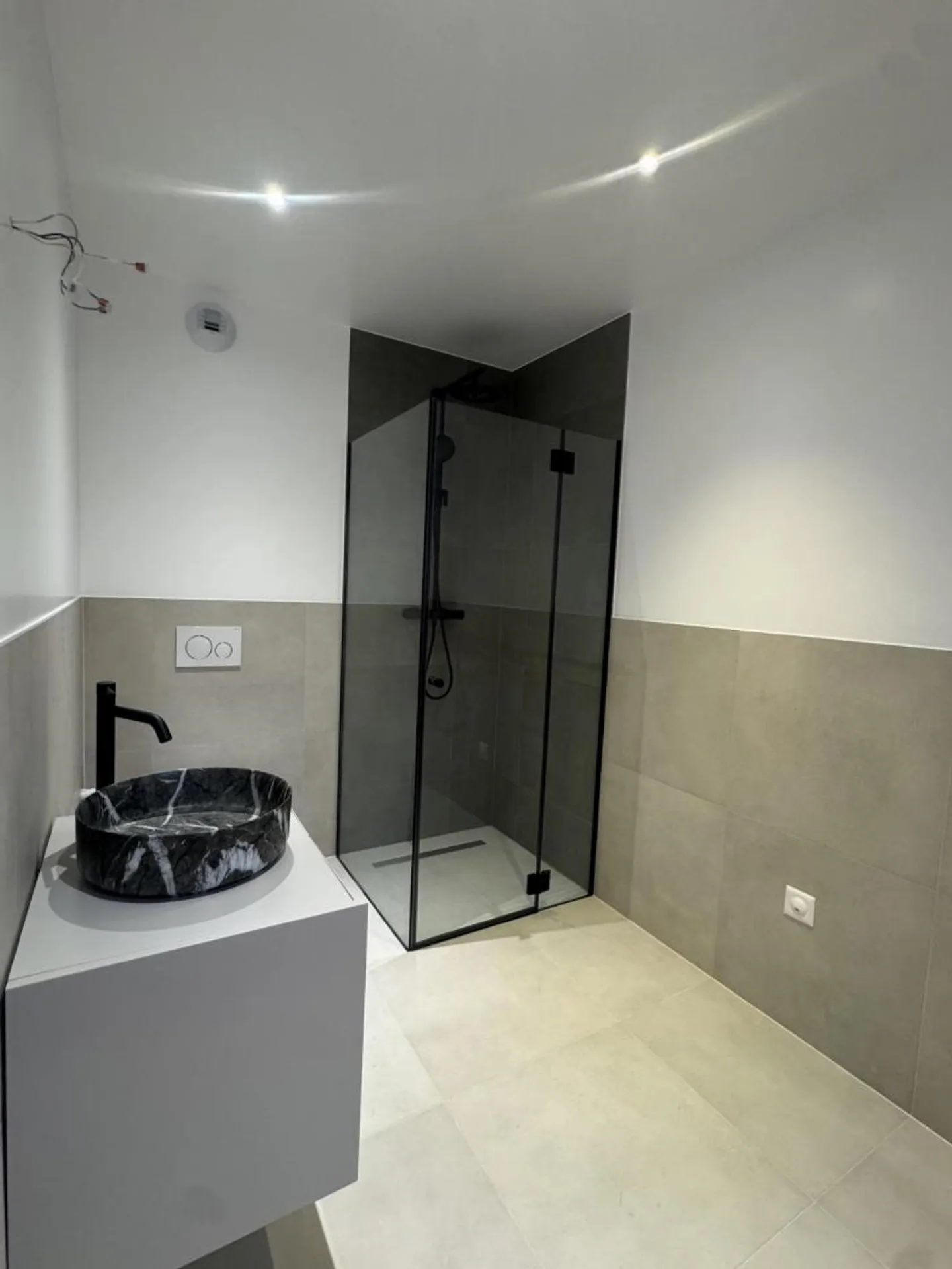 Maison Mitoyenne Rénovée - Photo 12 sur 13