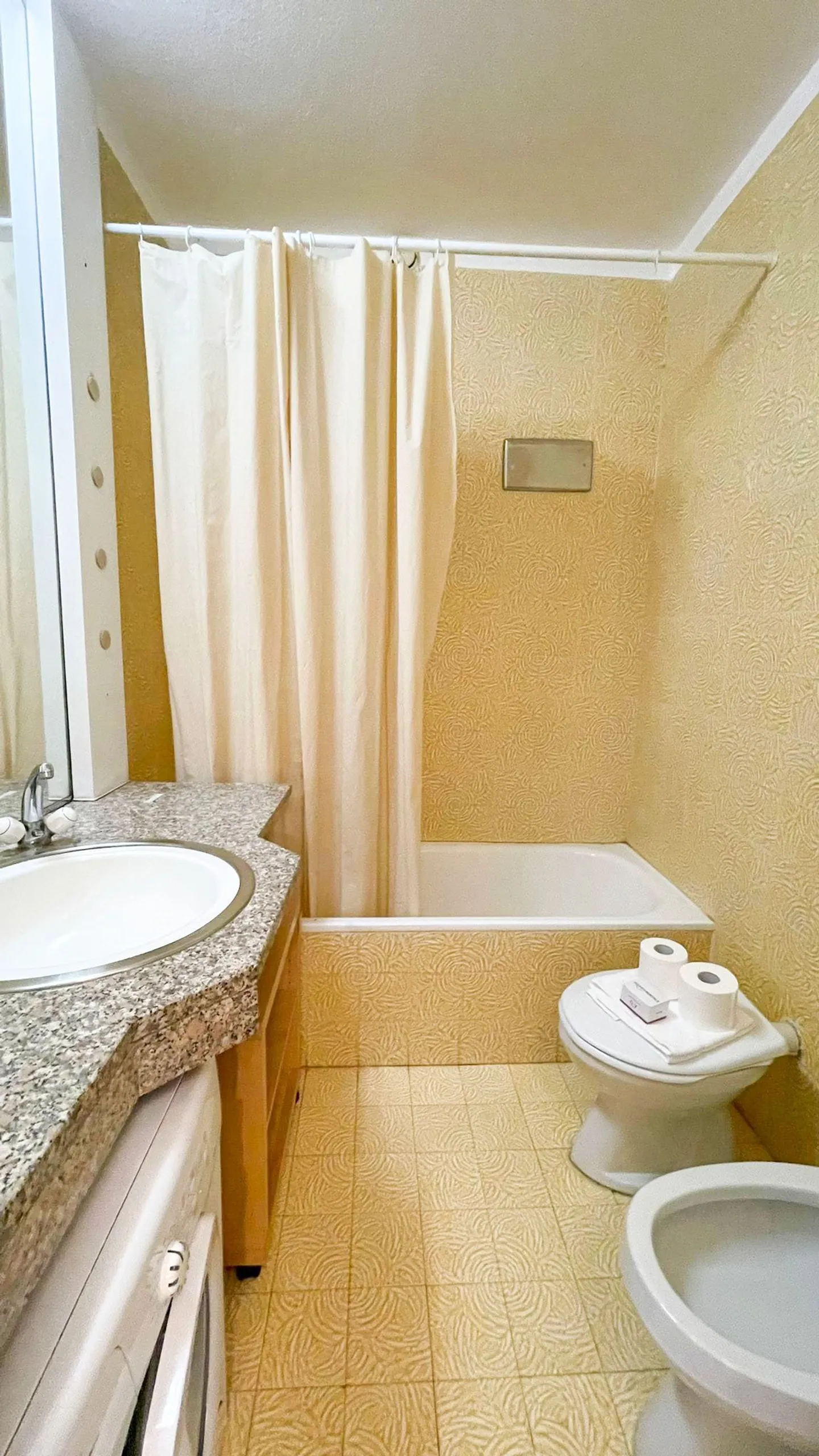 Charming Studio in Cassarate - Photo 7 of 7