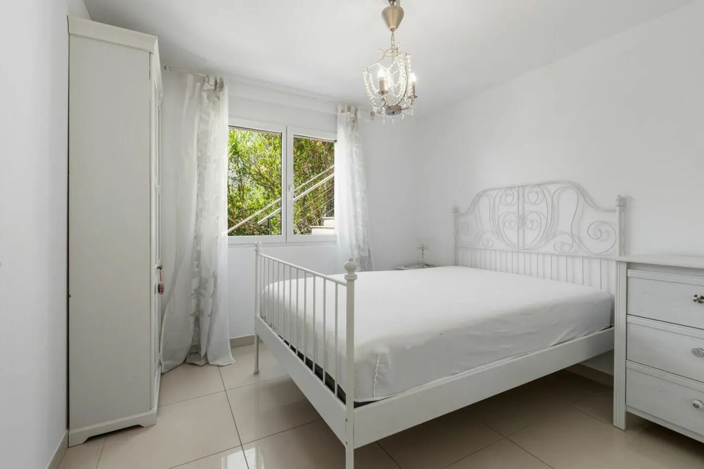 Appartement 5,5 pièces avec piscine et vue imprenable - Photo 12 sur 19