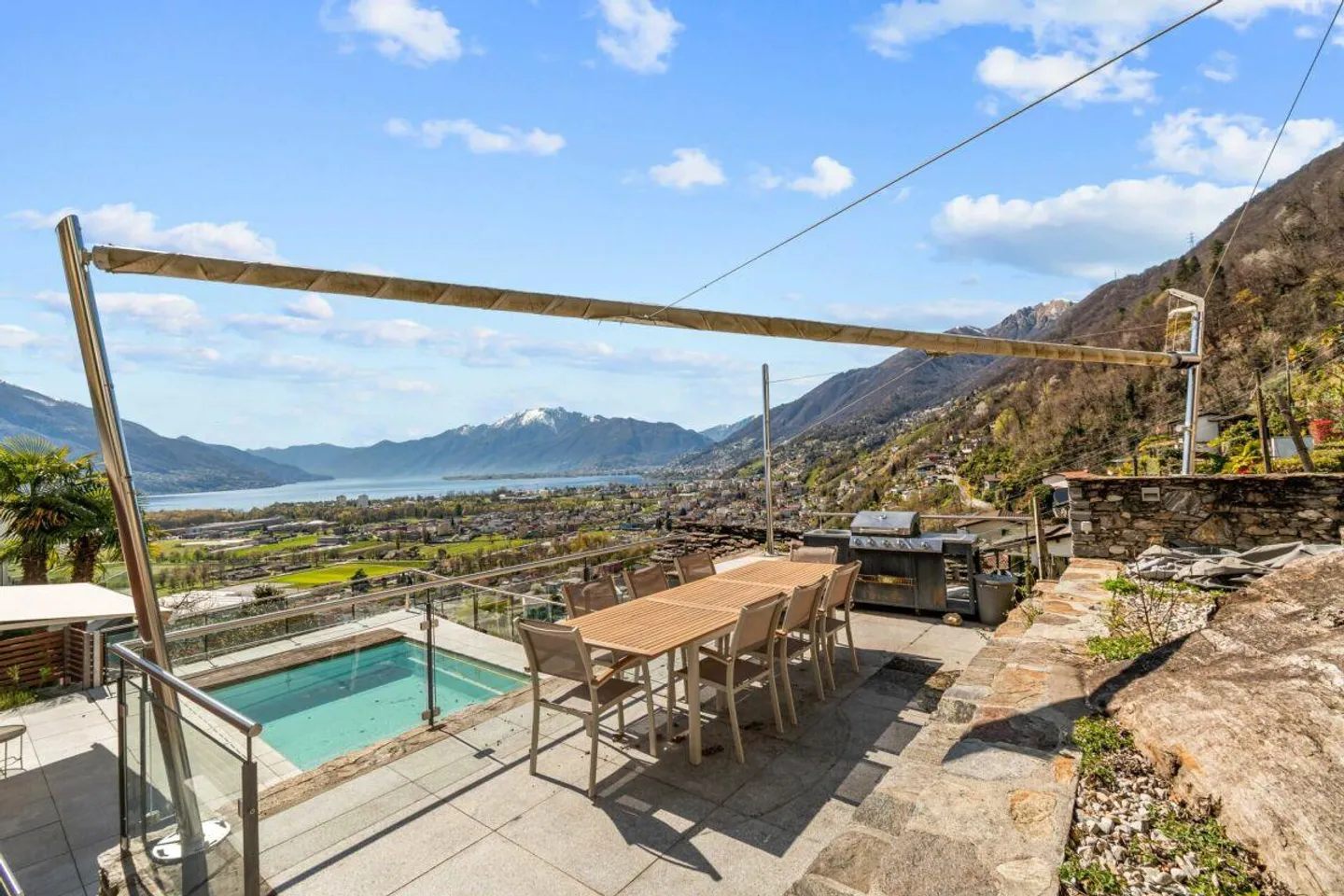 Appartement 5,5 pièces avec piscine et vue imprenable - Photo 17 sur 19