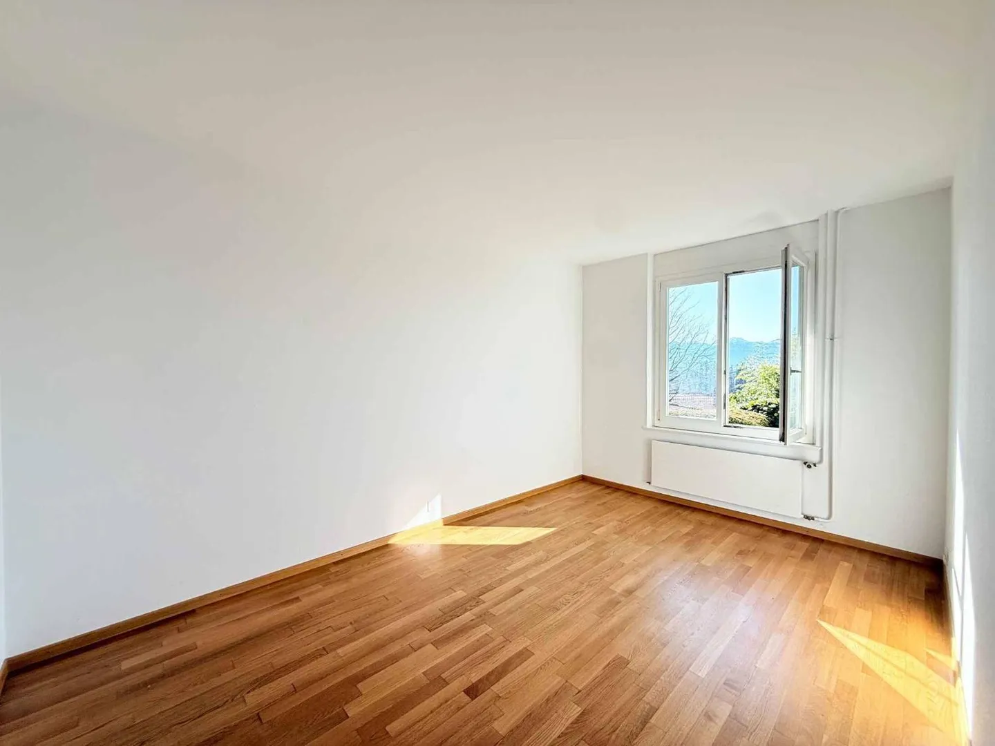 Appartement Éblouissant avec Vue Lac - Photo 7 sur 7