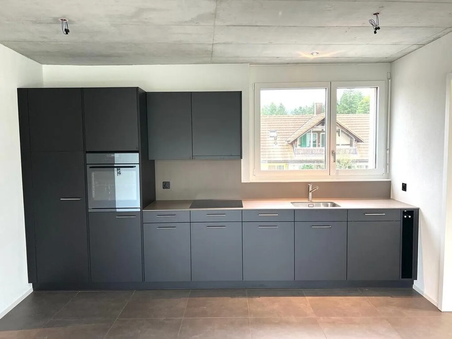 Apartment for rent - Photo 2 of 9