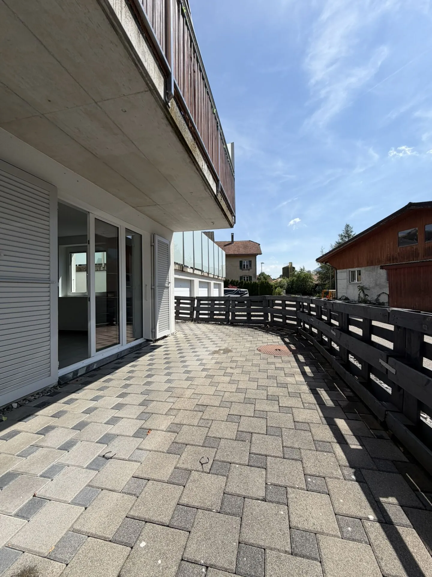 Tavannes, bellissimo appartamento di 3,5 locali al piano terra con terrazza - Foto 2 di 7