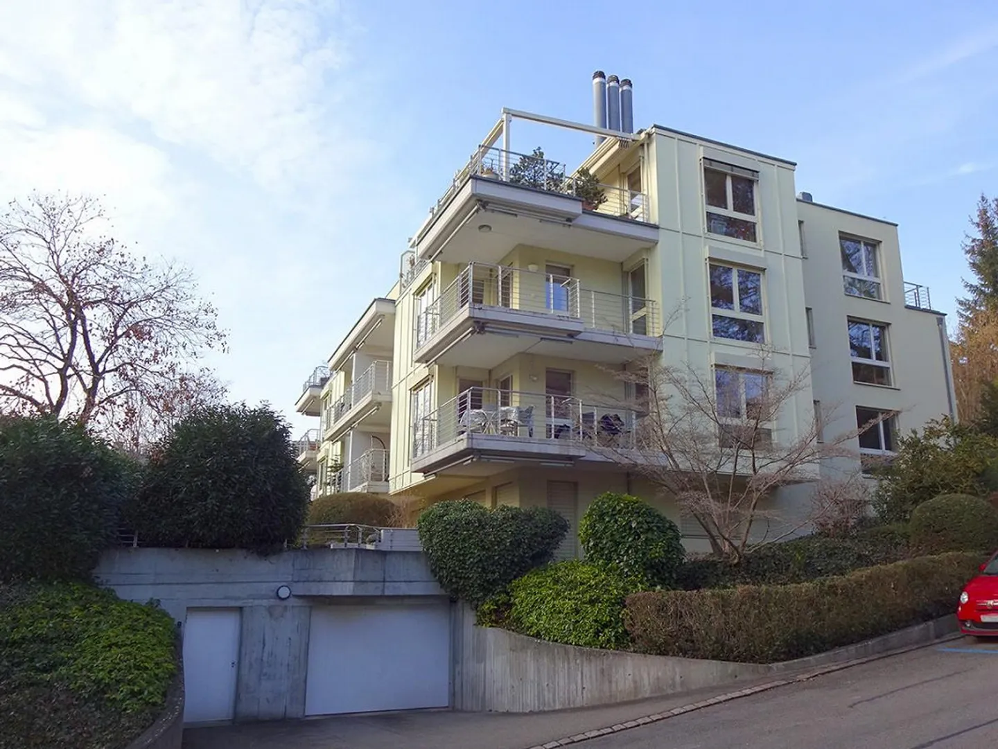 Place de garage près de l'église de Fluntern - Photo 1 sur 1