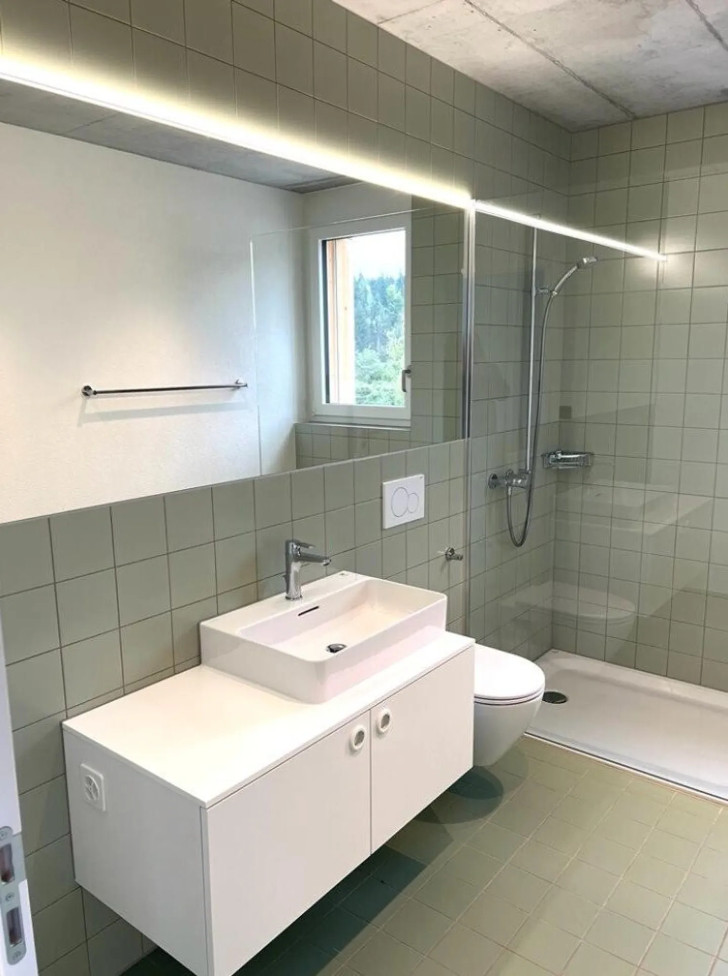 Apartment for rent - Photo 3 of 9