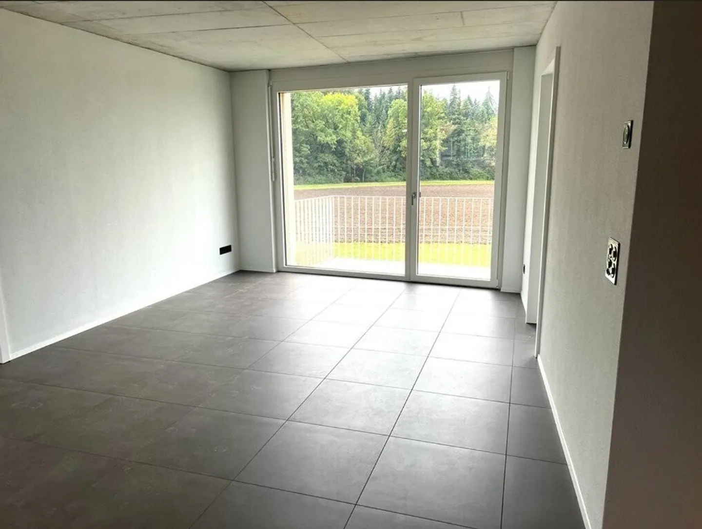 Apartment for rent - Photo 7 of 9