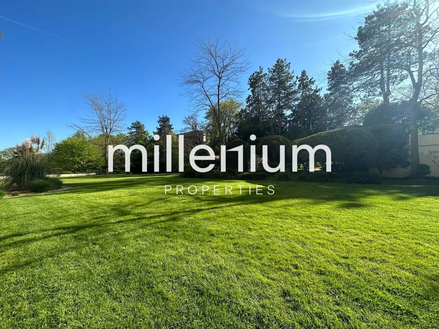 Exclusivité - Appartement 2P meublé avec balcon - Matutina Parc - Photo 2 sur 2