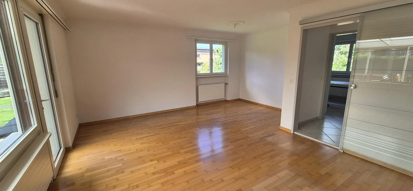 Casa unifamiliare in una zona residenziale tranquilla - Foto 7 di 13