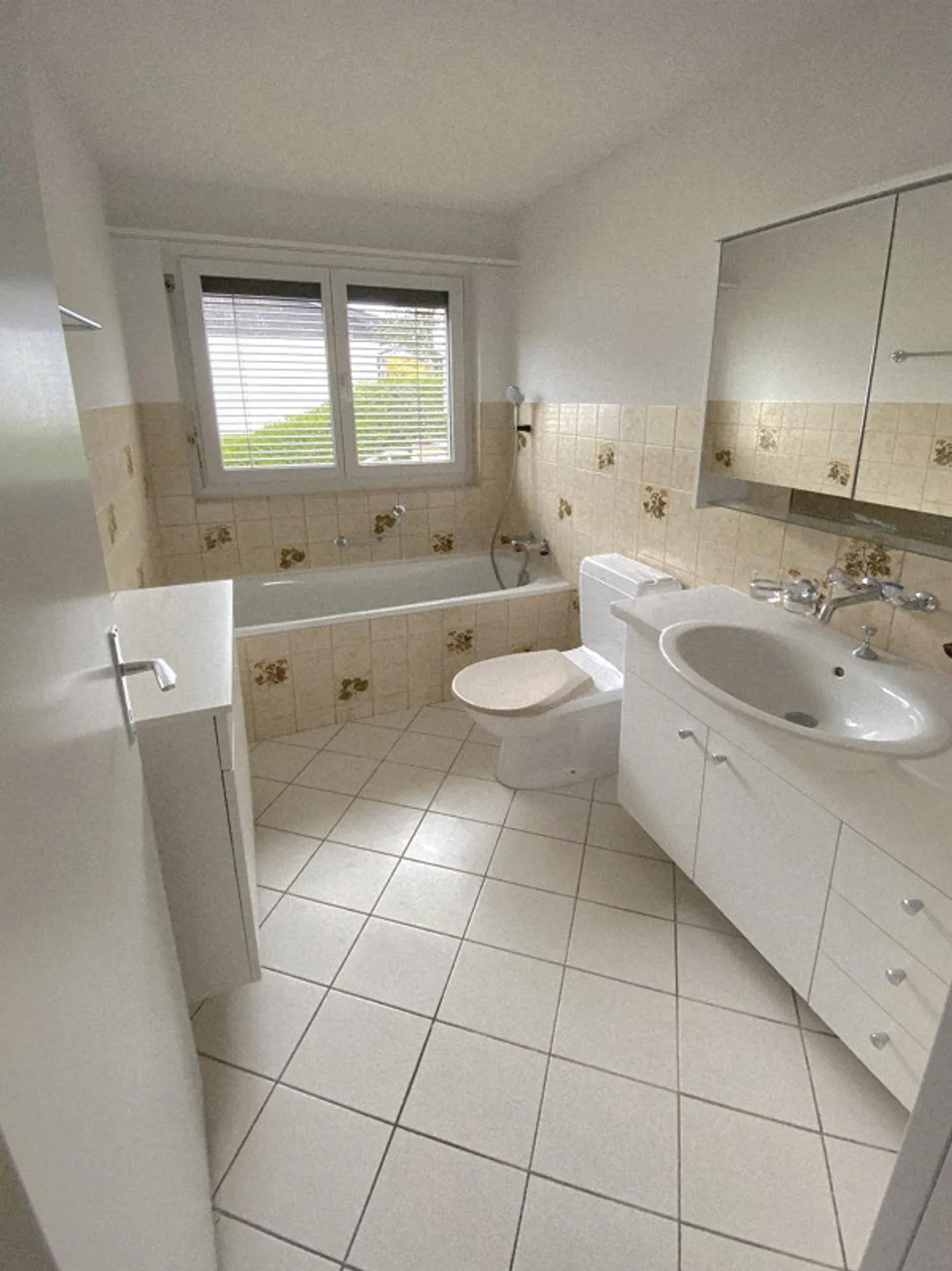 Casa unifamiliare in una zona residenziale tranquilla - Foto 10 di 13