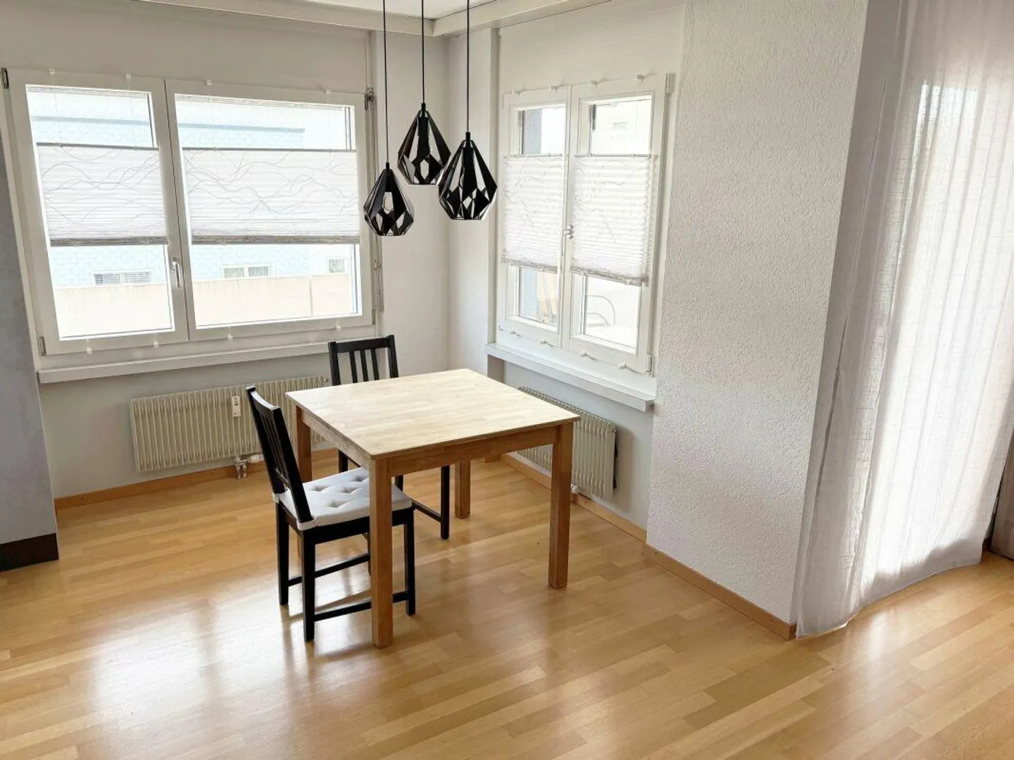 Modernes Apartment bei Bern - Foto 3 von 14