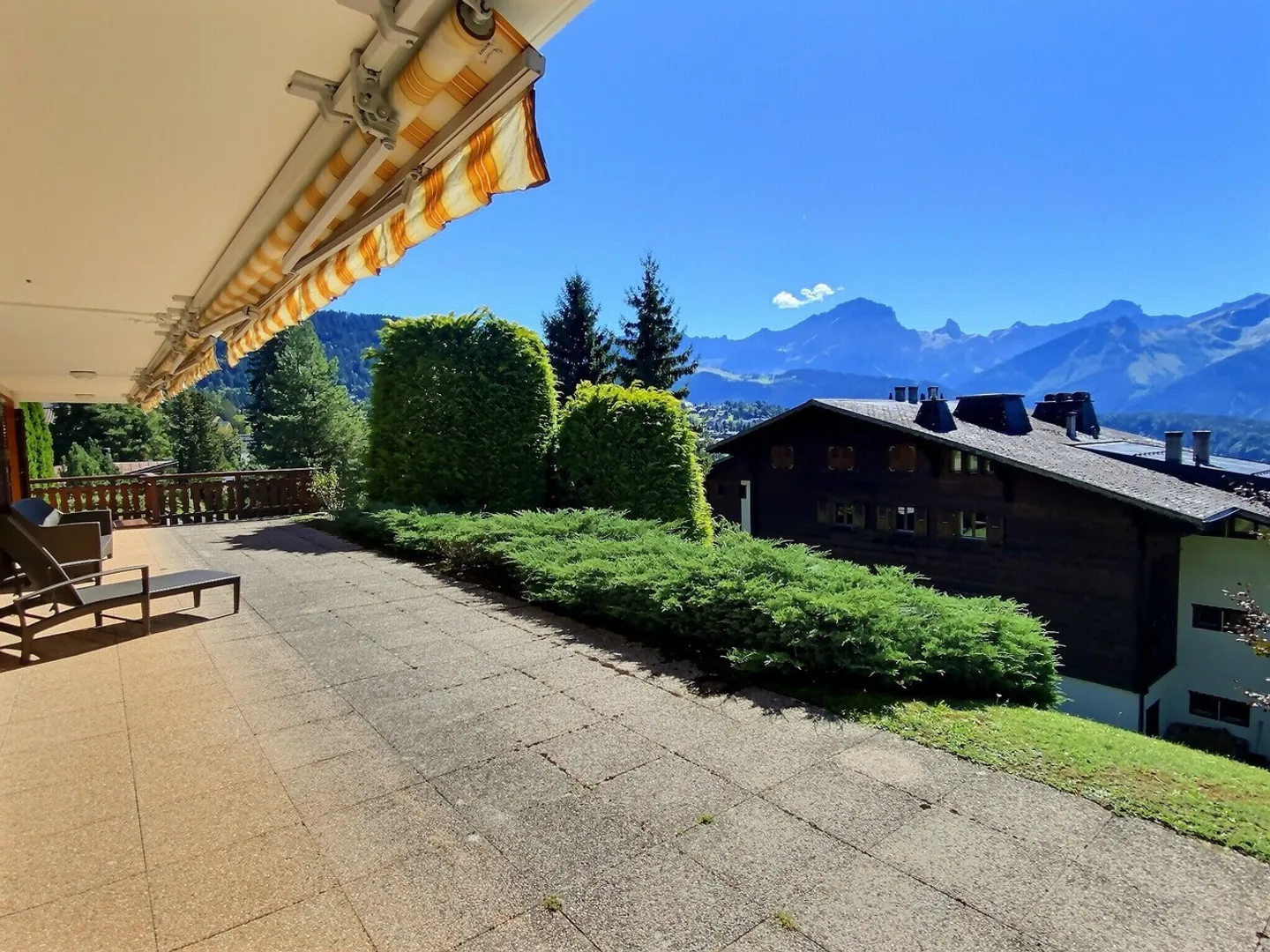 Appartamento 4 locali - Foto 1 di 9