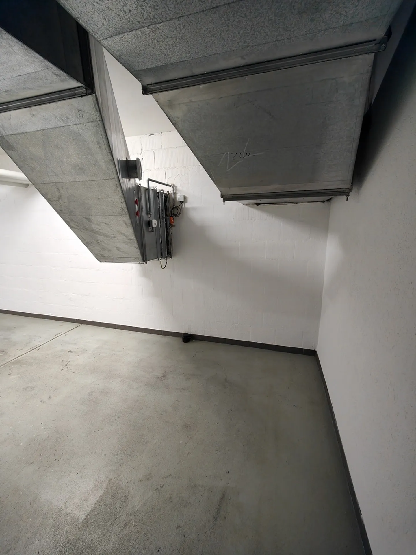 41m2 Storage Room Inner Margarethenstrasse Near Basel SBB - Photo 4 of 10