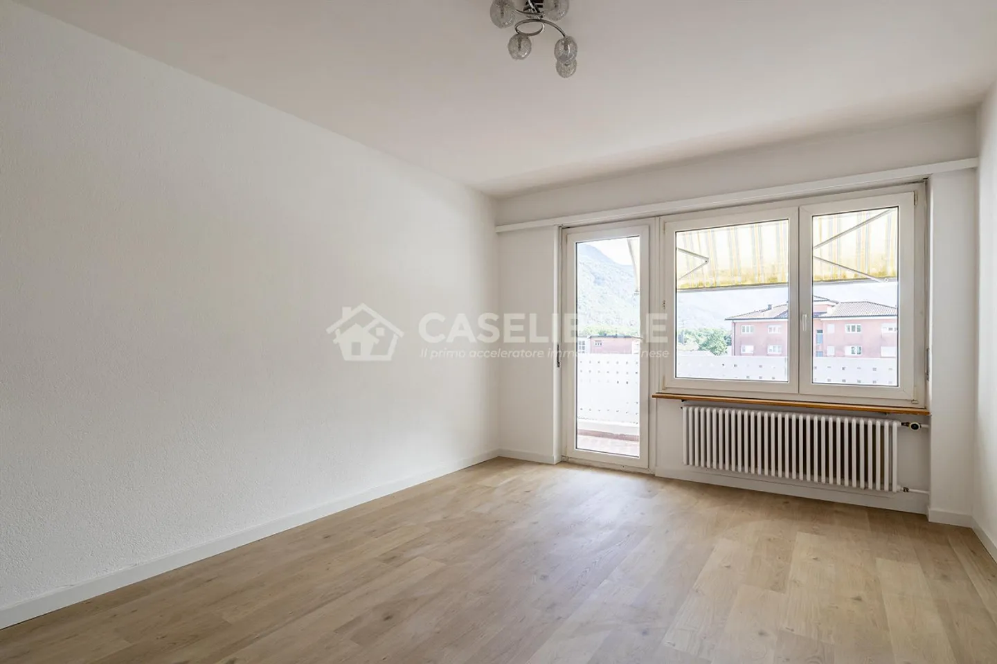 RENOVATED 3.5 ROOMS IN LODRINO - Photo 2 of 8