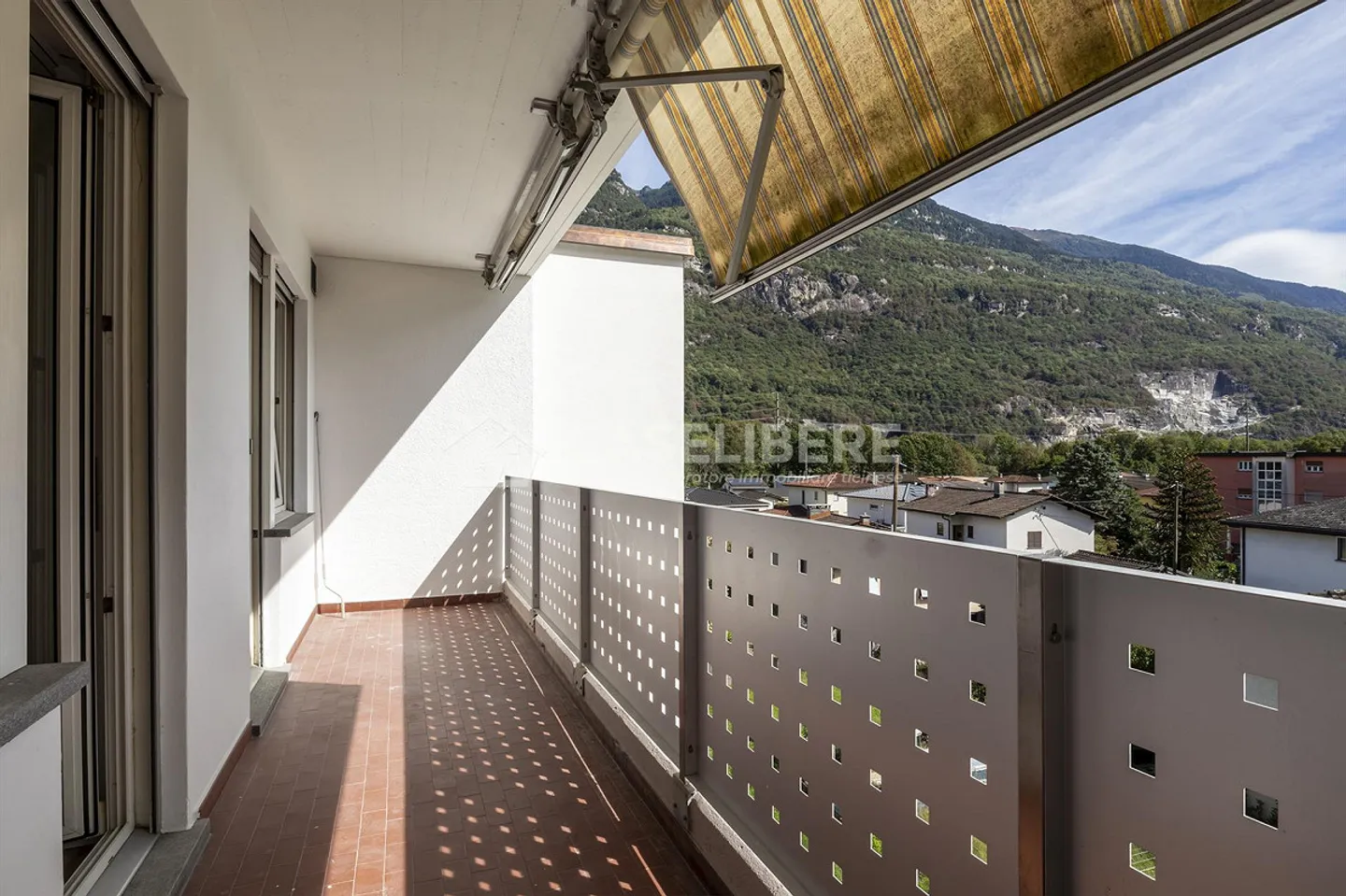 RENOVATED 3.5 ROOMS IN LODRINO - Photo 4 of 8