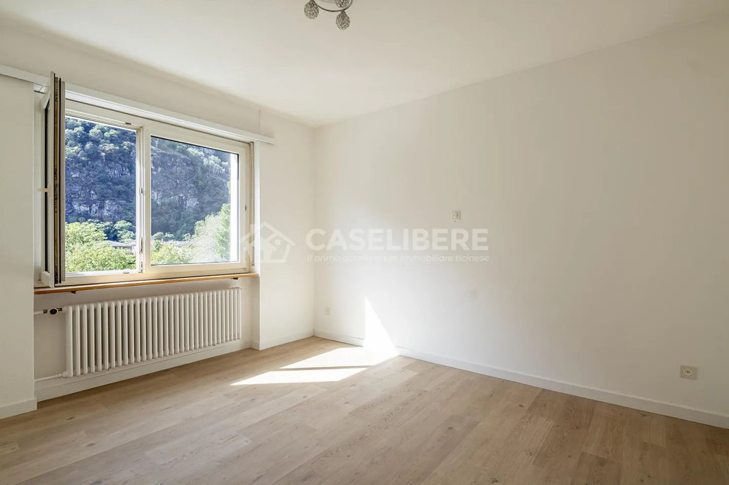 RENOVATED 3.5 ROOMS IN LODRINO - Photo 6 of 8