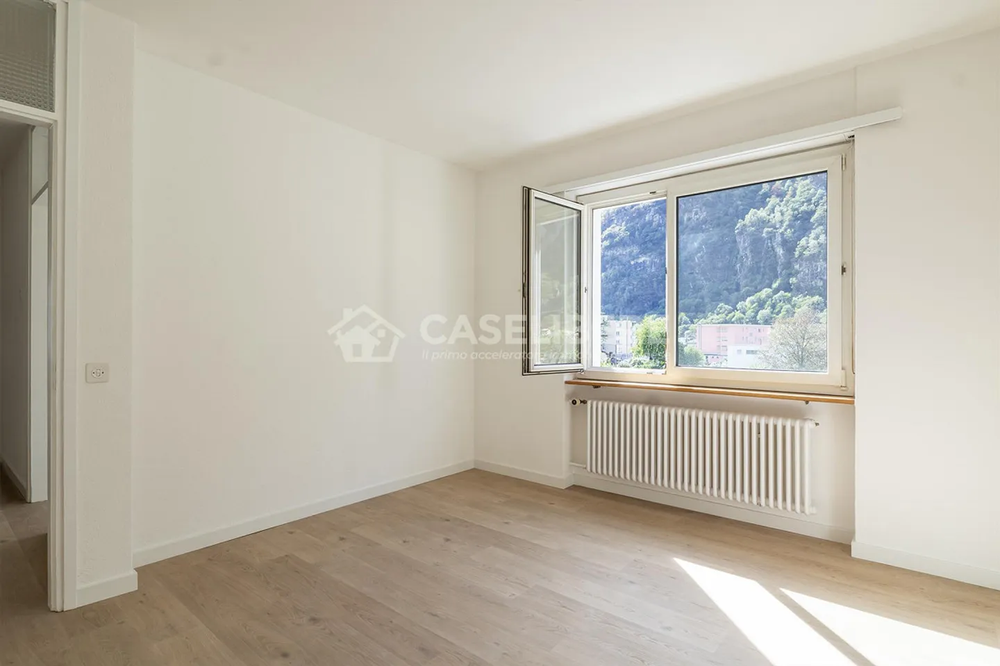 RENOVATED 3.5 ROOMS IN LODRINO - Photo 7 of 8