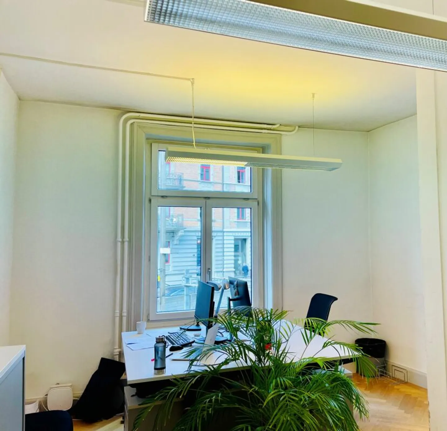 Bureau à louer - Photo 2 sur 8