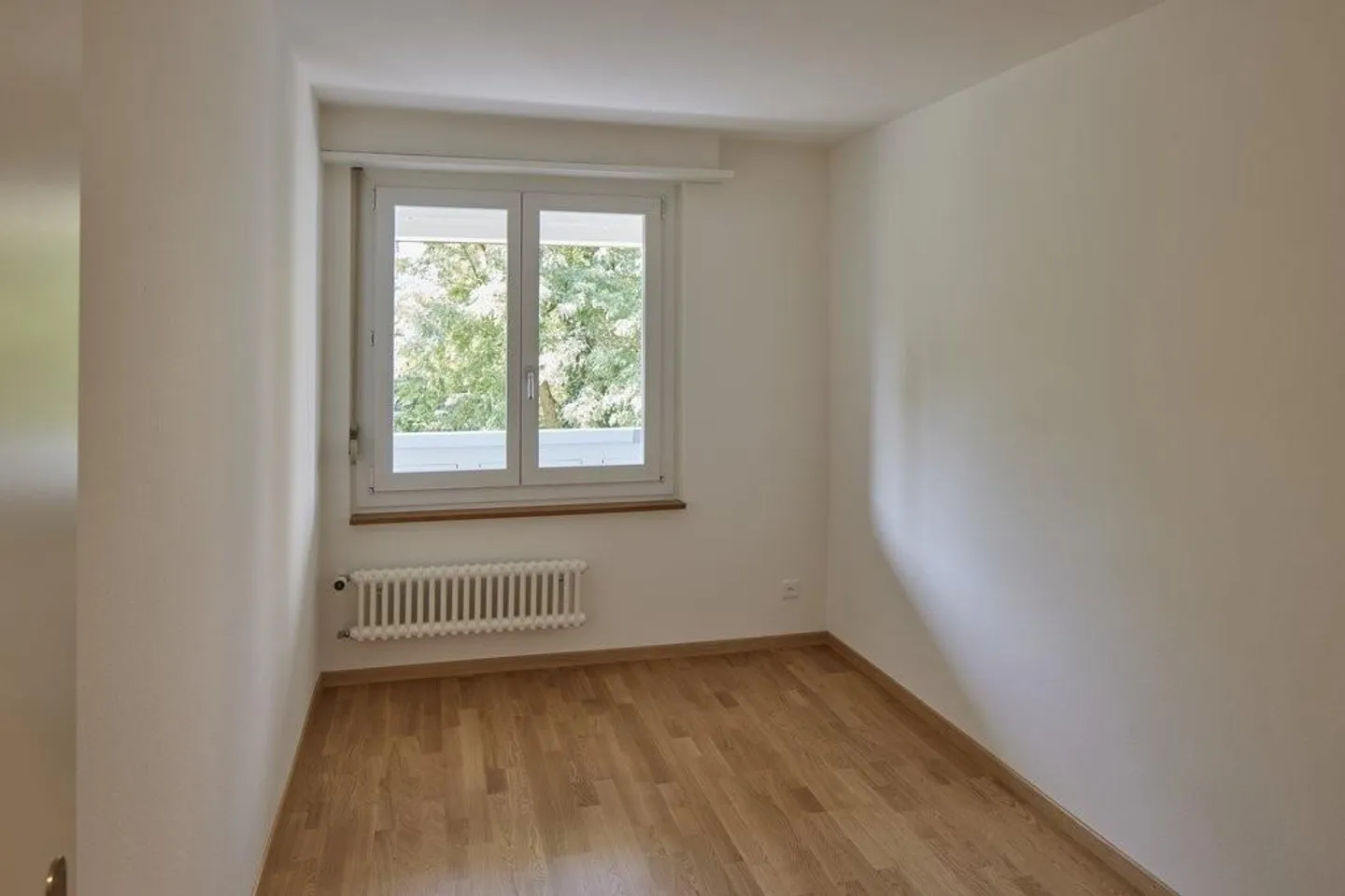 Spacious and Central 4.5-Room Apartment - Photo 4 of 6