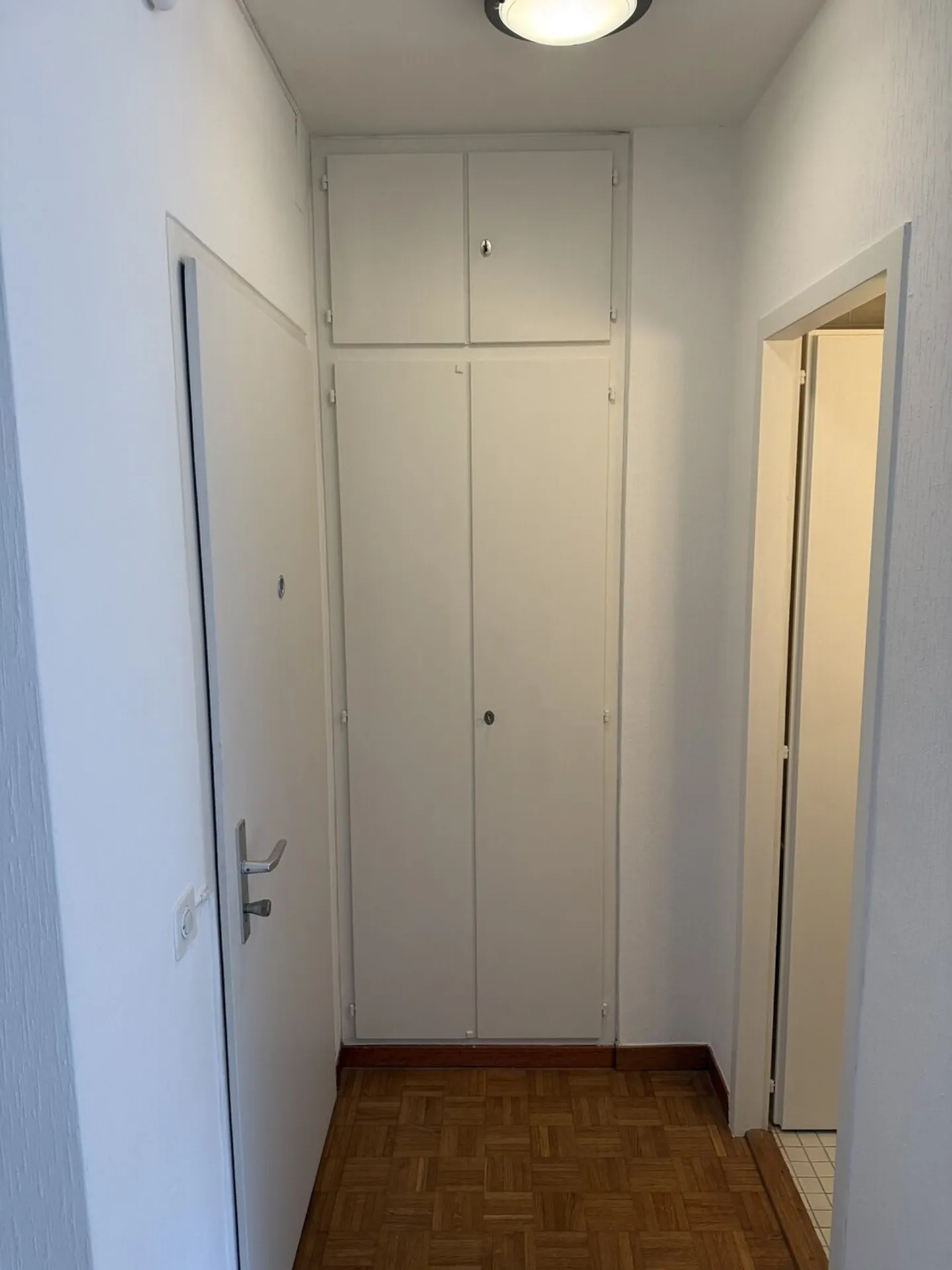 Near Chuv spacious studio with top modern and renovated kitchen!!! - Photo 4 of 6