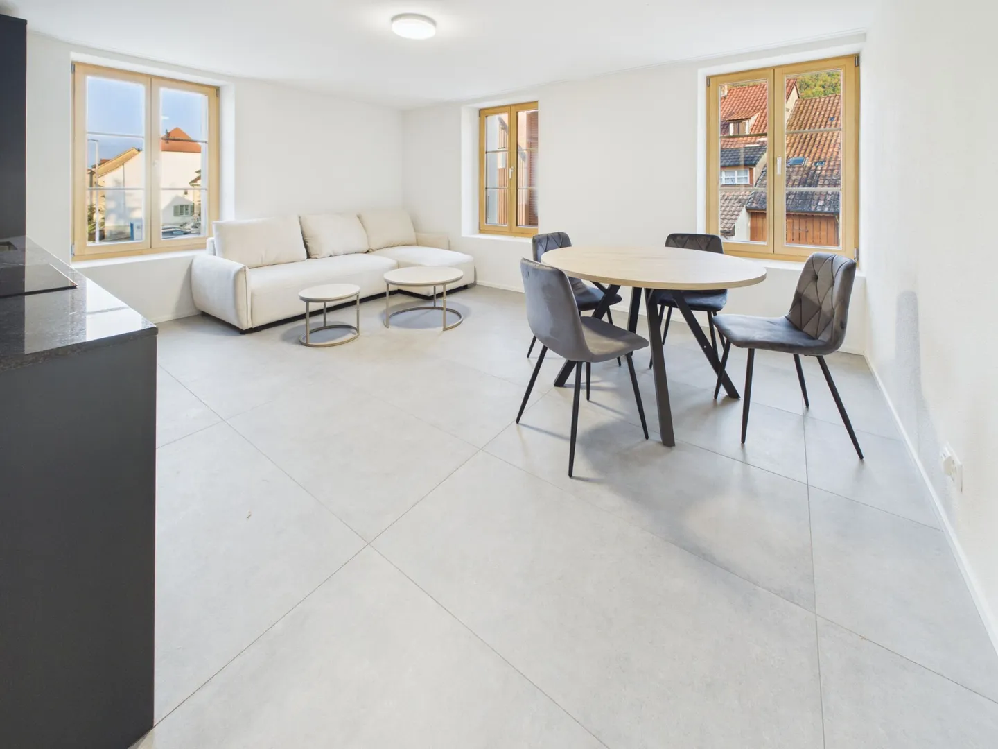 Charming 2.5-room apartment in a quiet location in Hofstetten-Flüh - Photo 1 of 9