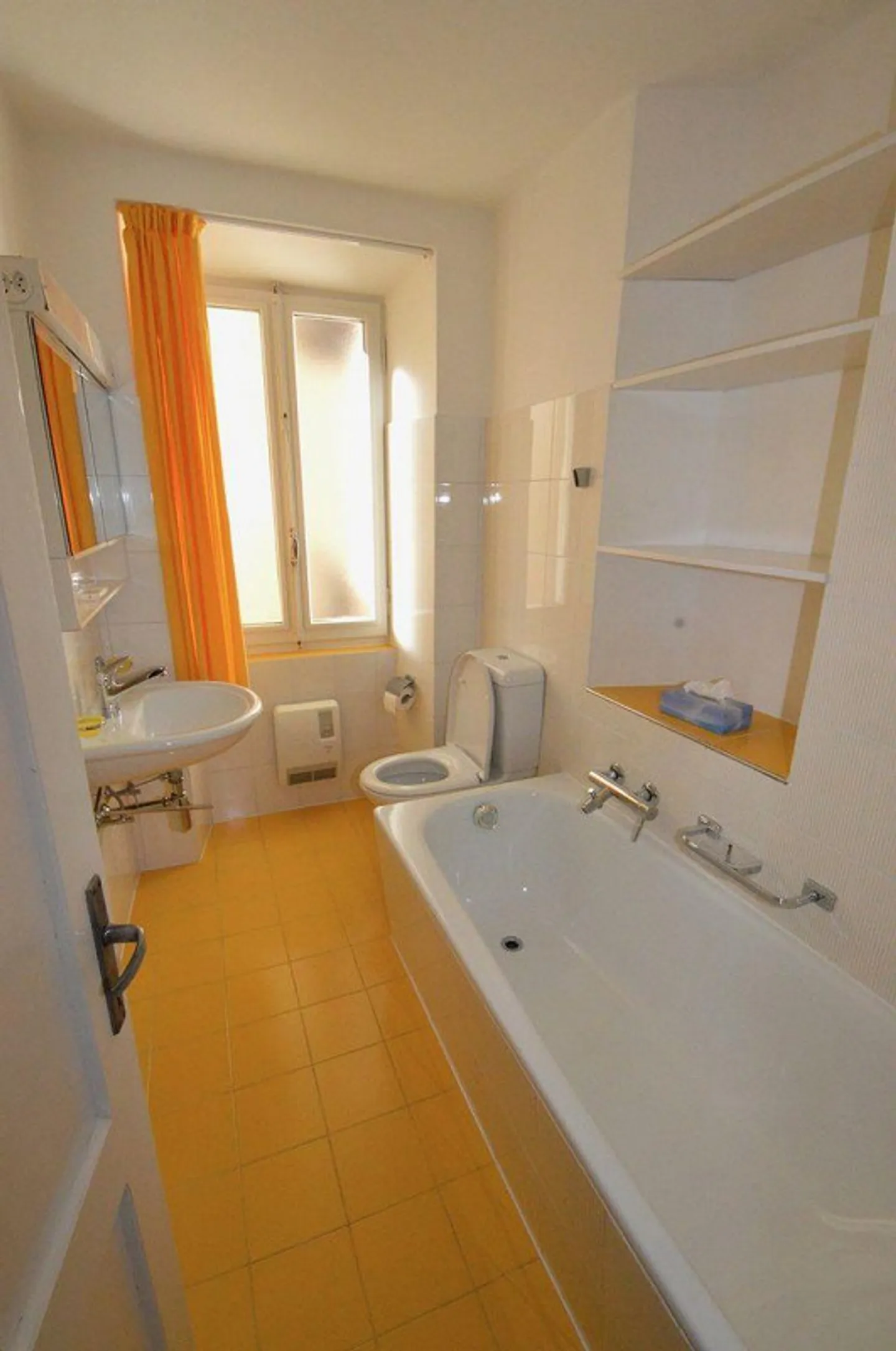 Charming Village House in Morcote with Grotto and Lake-View Garden - Photo 10 of 15