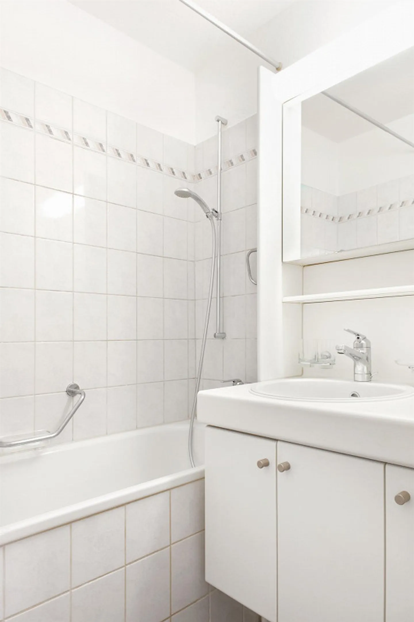 Quartier résidentiel calme près de la ville ! - Photo 4 sur 6