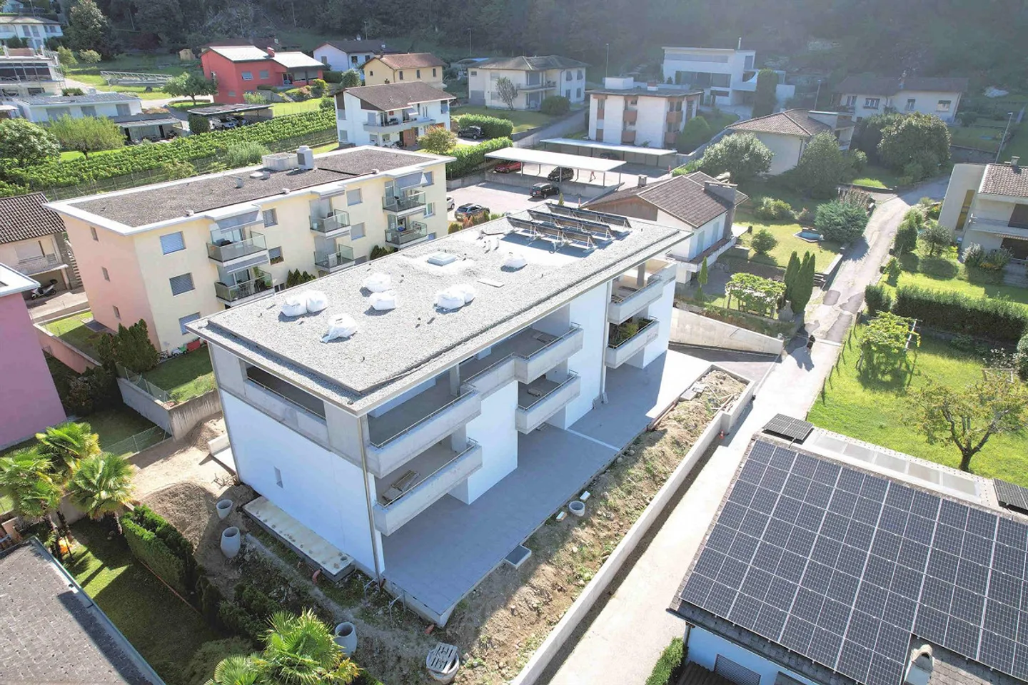 Neue Wohnung mit großem Garten und geräumiger Terrasse - Foto 2 von 13