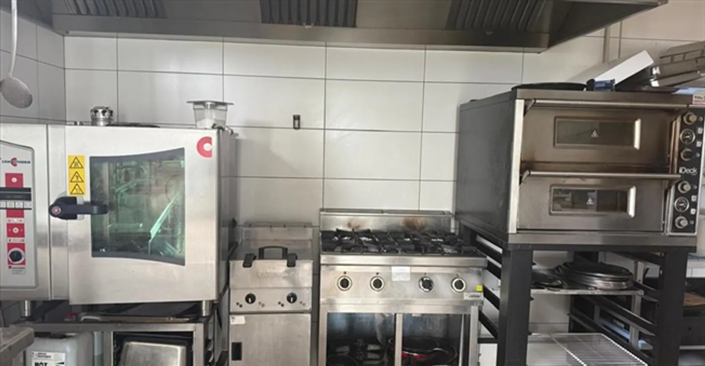 Restaurant - Photo 1 of 12