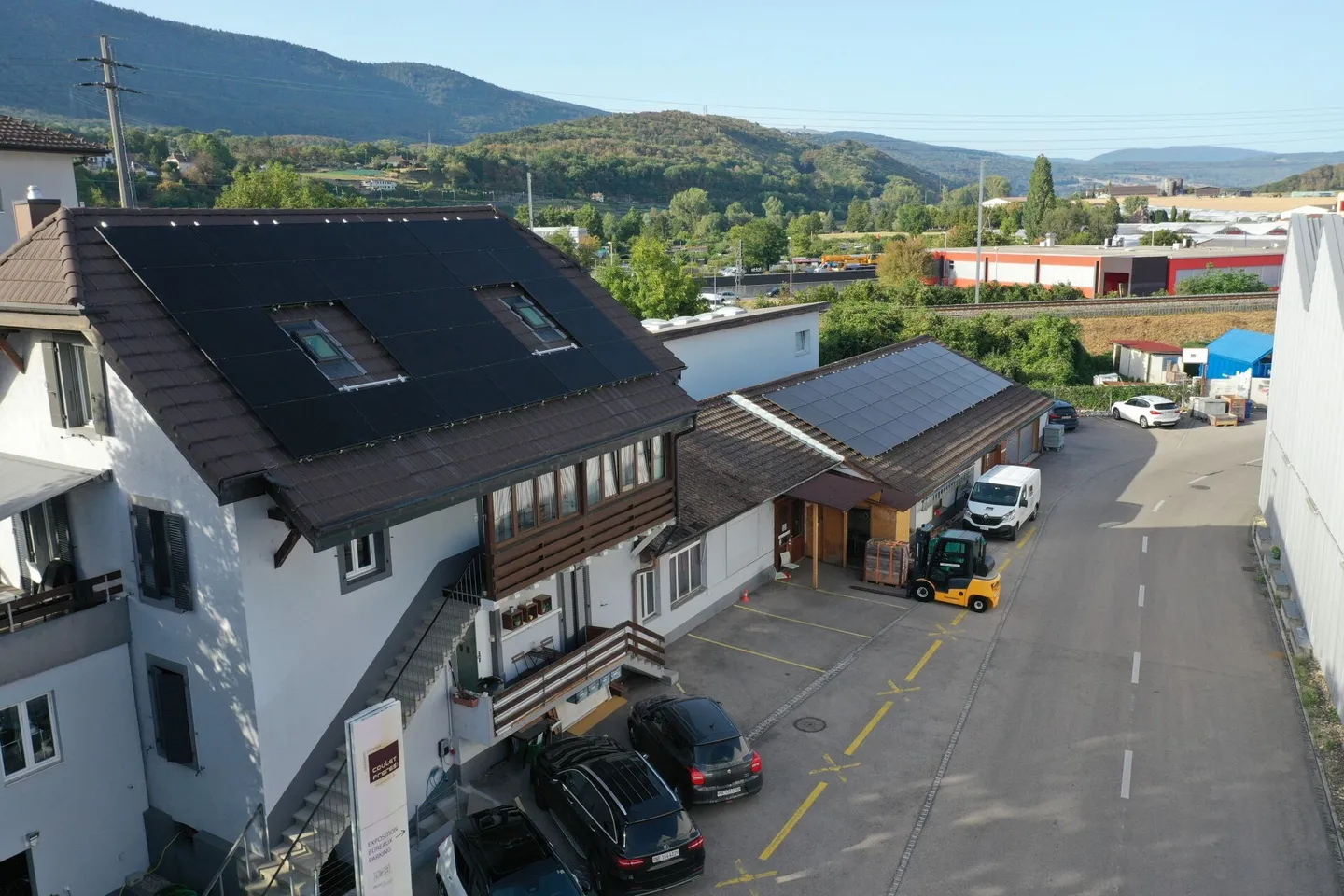 Saint-Blaise - Grande officina con uffici e showroom annesso a una casa di 2 - Foto 17 di 18