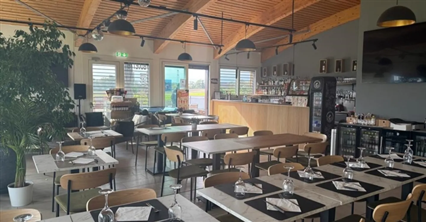 Restaurant - Photo 7 of 12