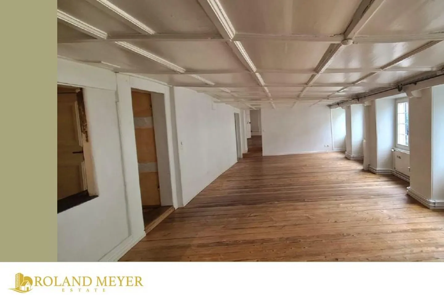 Casa plurifamiliare con spazio commerciale nella zona di Sciaffusa - Foto 1 di 4