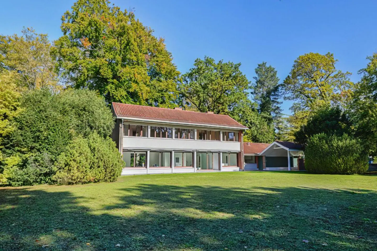 Maison individuelle avec grand jardin près du parc Gellert à Bâle - Photo 1 sur 11