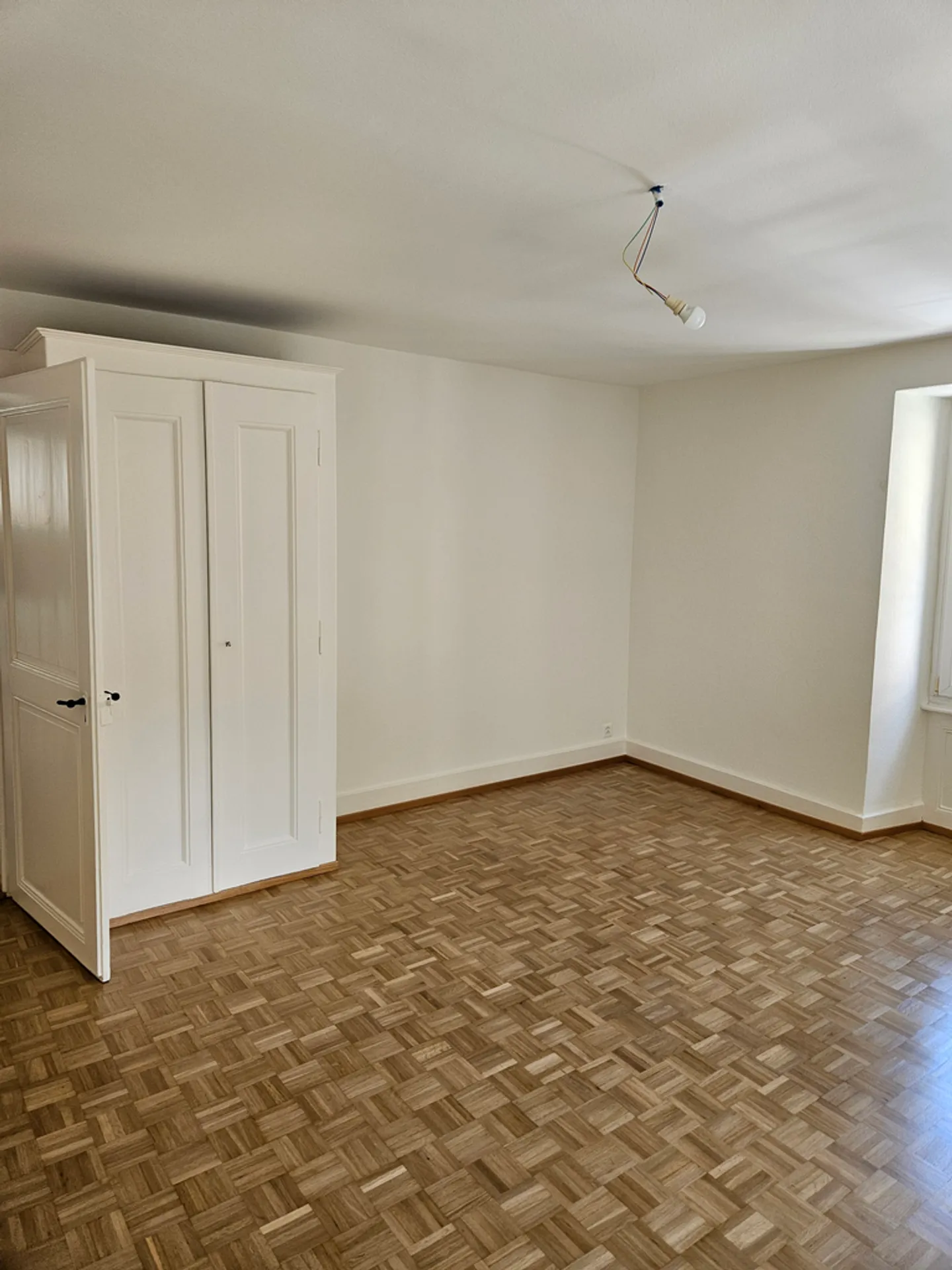 Fully renovated 2.5 room apartment on the 1st floor - Photo 5 of 7