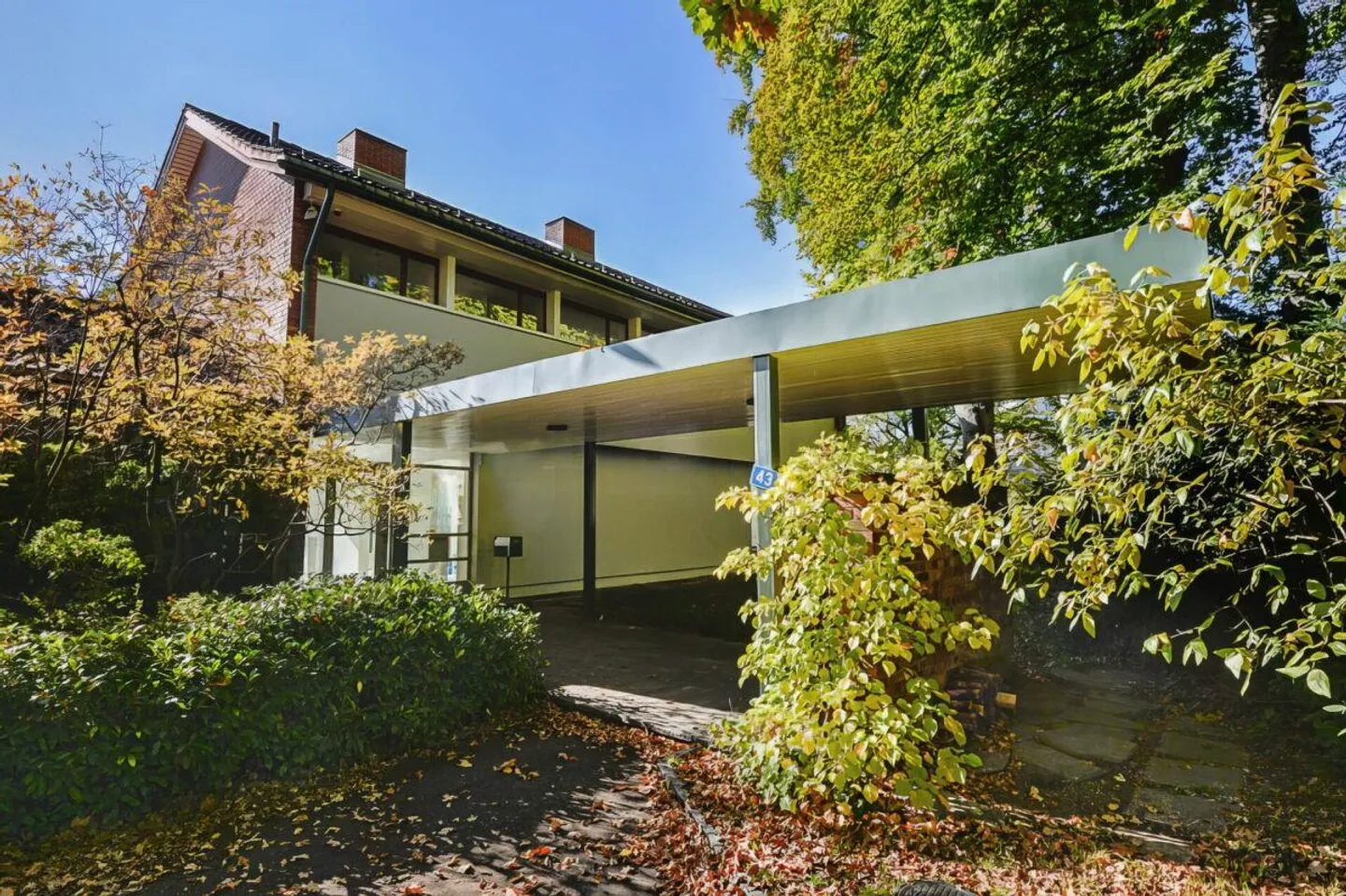 Maison individuelle avec grand jardin près du parc Gellert à Bâle - Photo 2 sur 11