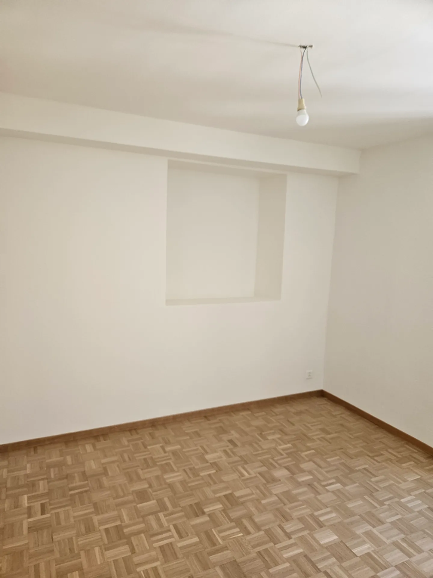 Fully renovated 2.5 room apartment on the 1st floor - Photo 7 of 7