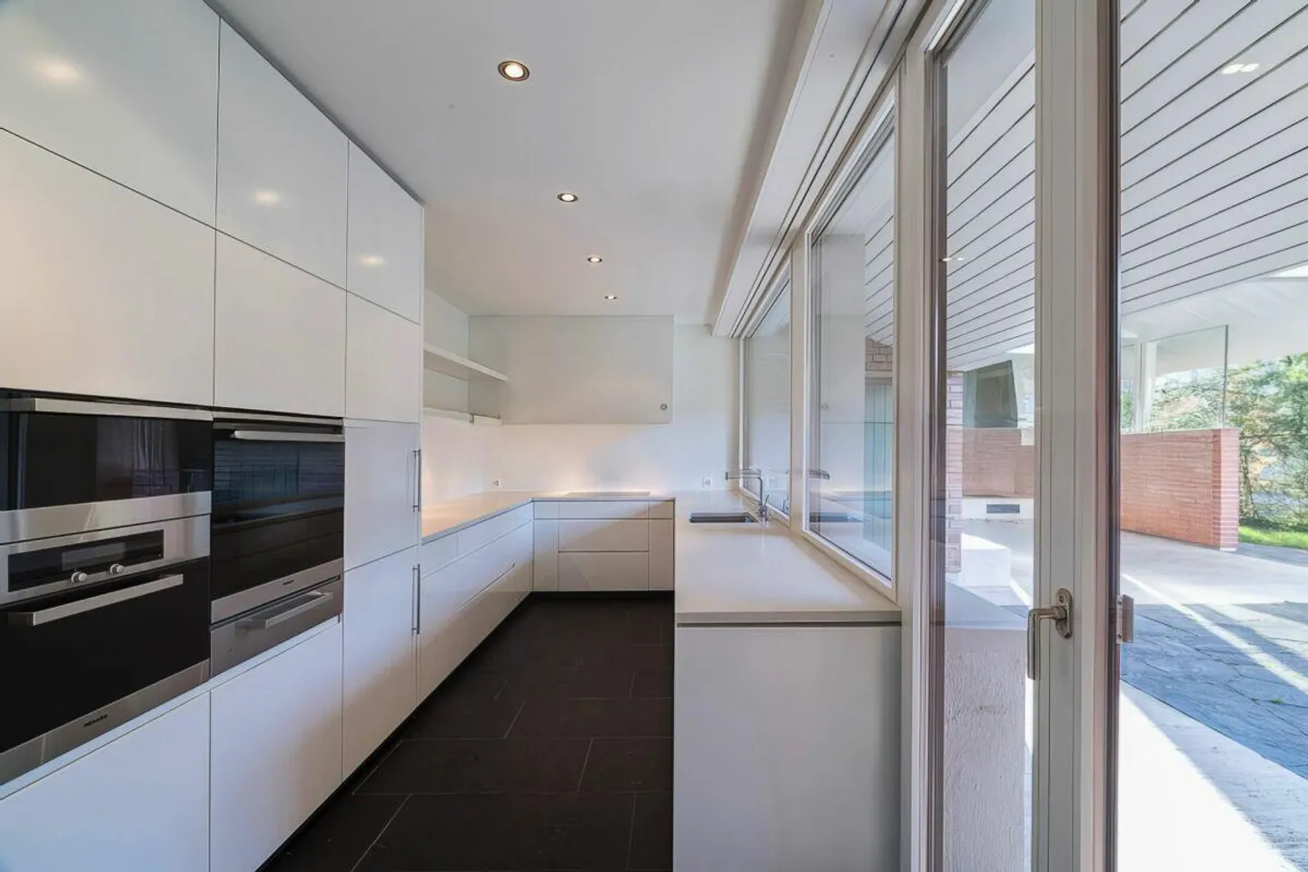 Maison individuelle avec grand jardin près du parc Gellert à Bâle - Photo 5 sur 11